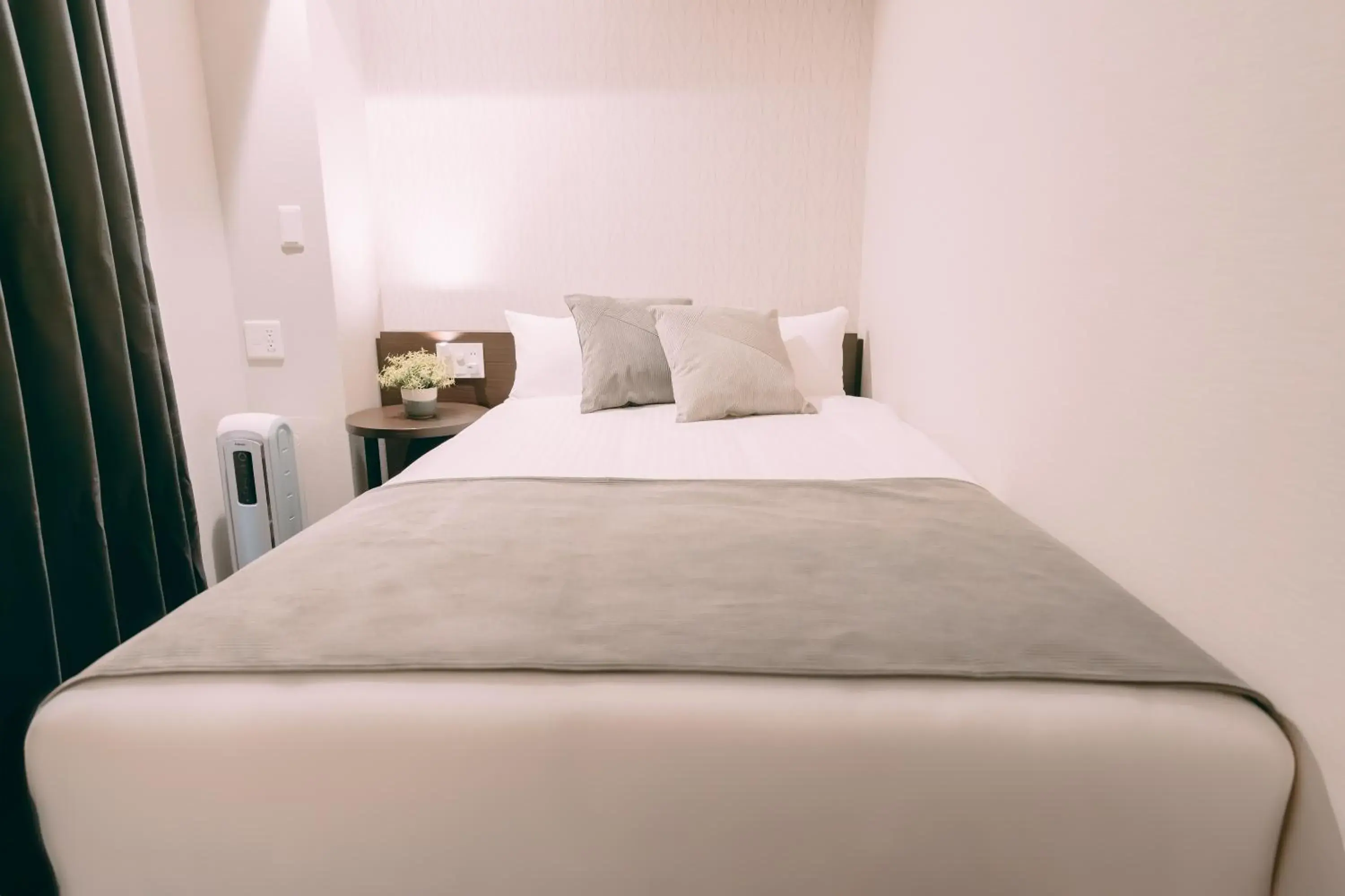 Bed in R Hotel Honmachi Bed in R Hotel Honmachi