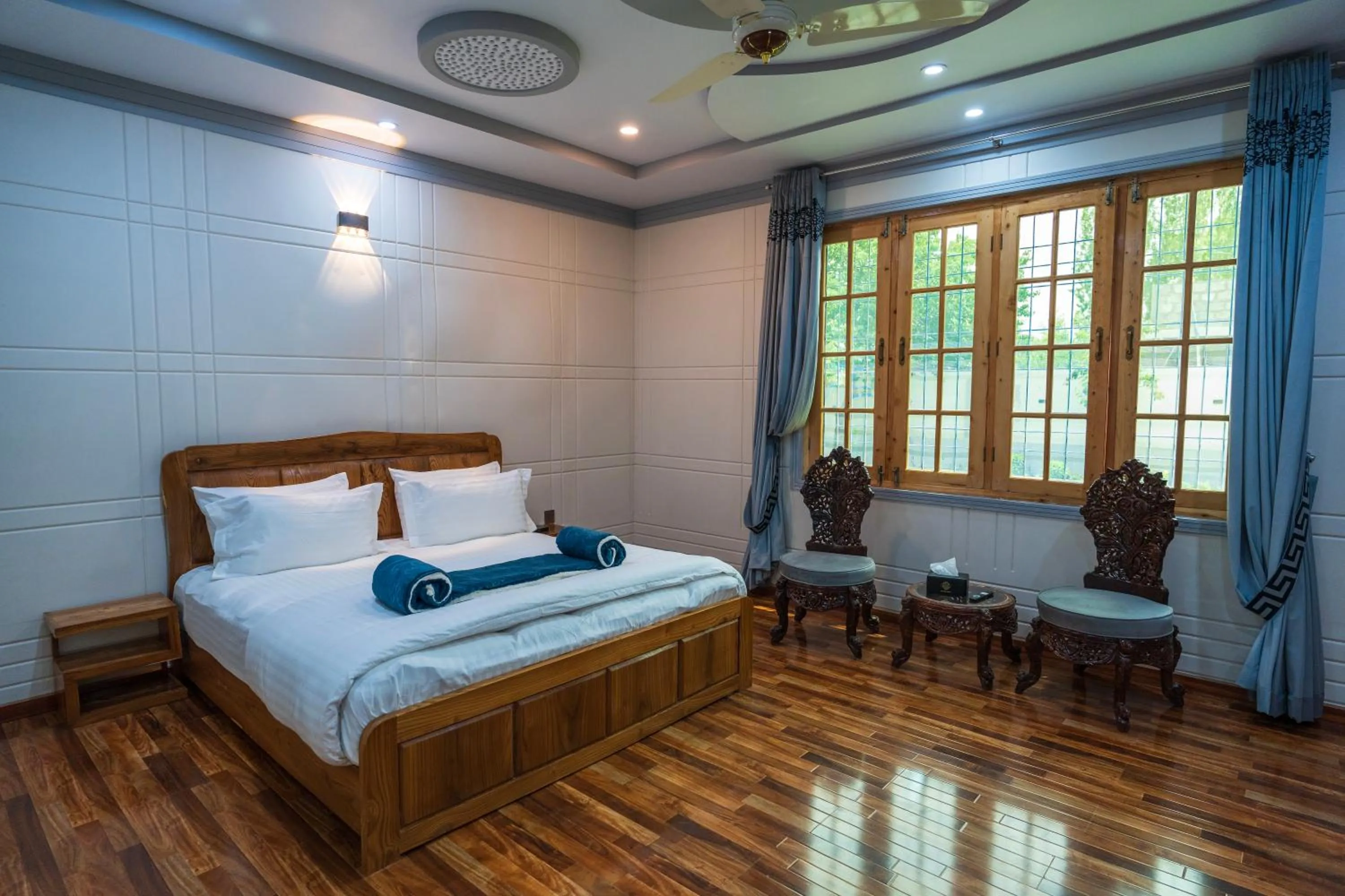 Bedroom, Bed in Dirleh Hotel