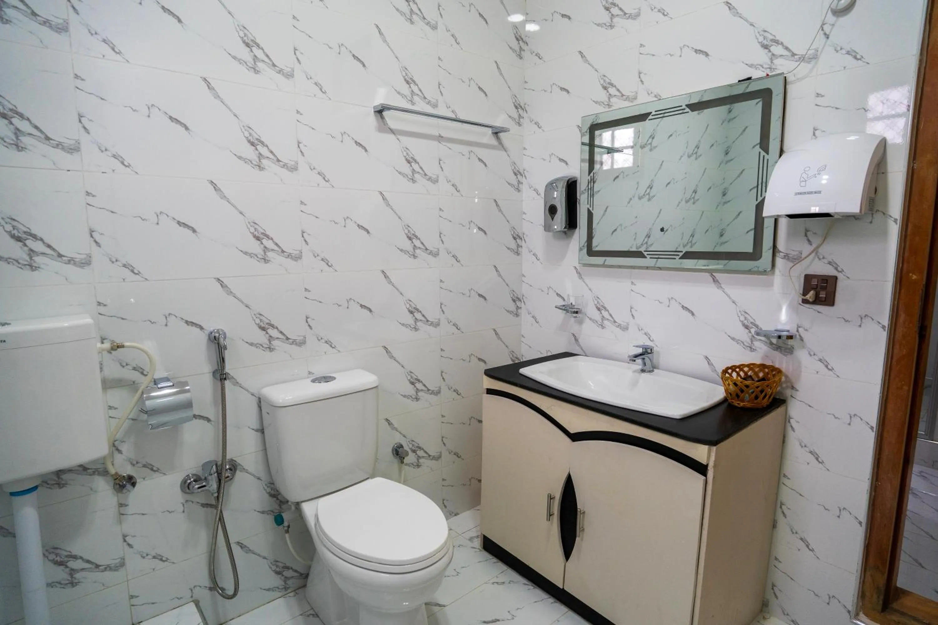 Bathroom in Dirleh Hotel