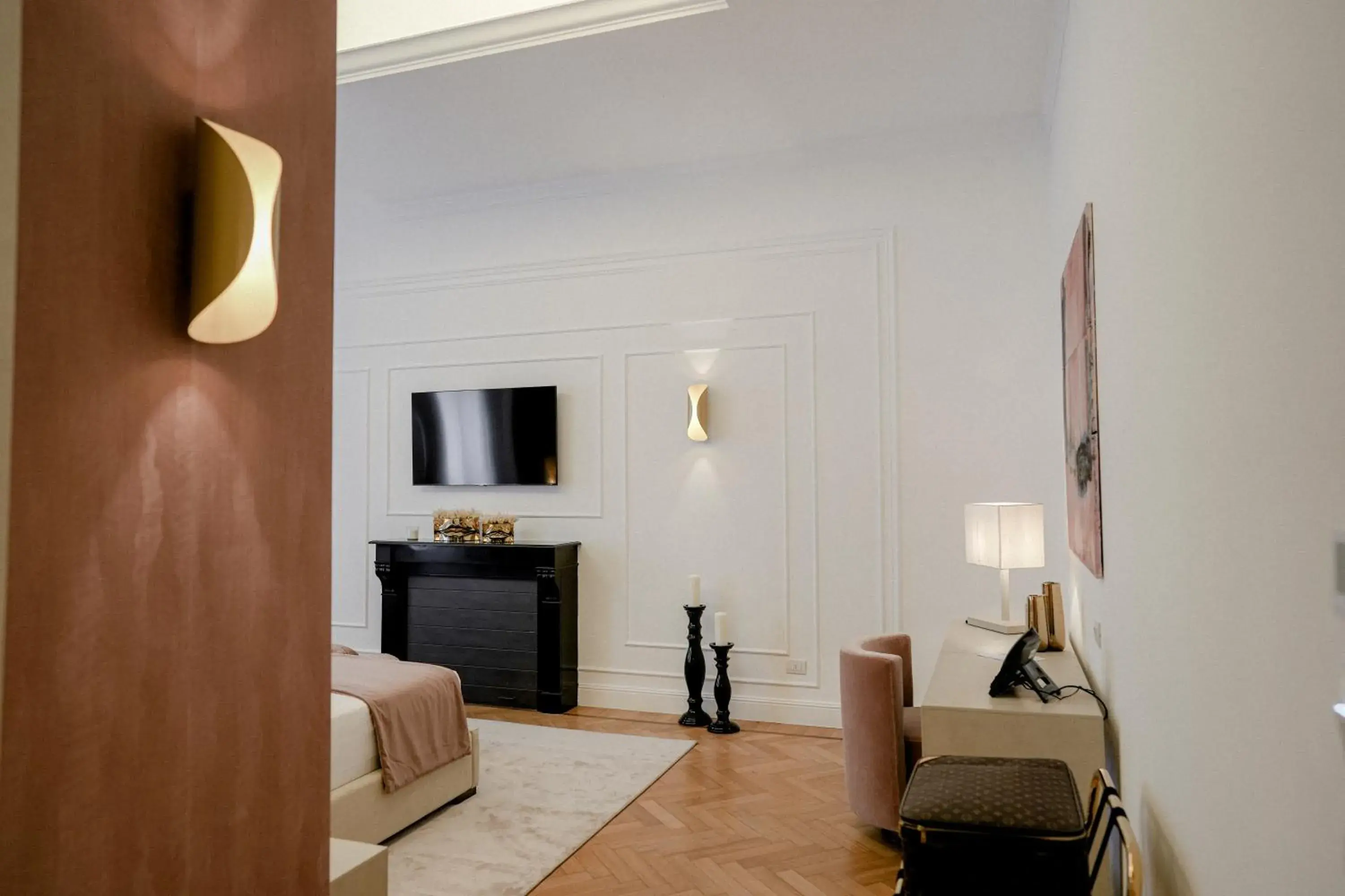 TV and multimedia, Bed in Màs Boutique Hotel Rome TV and multimedia, Bed in Màs Boutique Hotel Rome