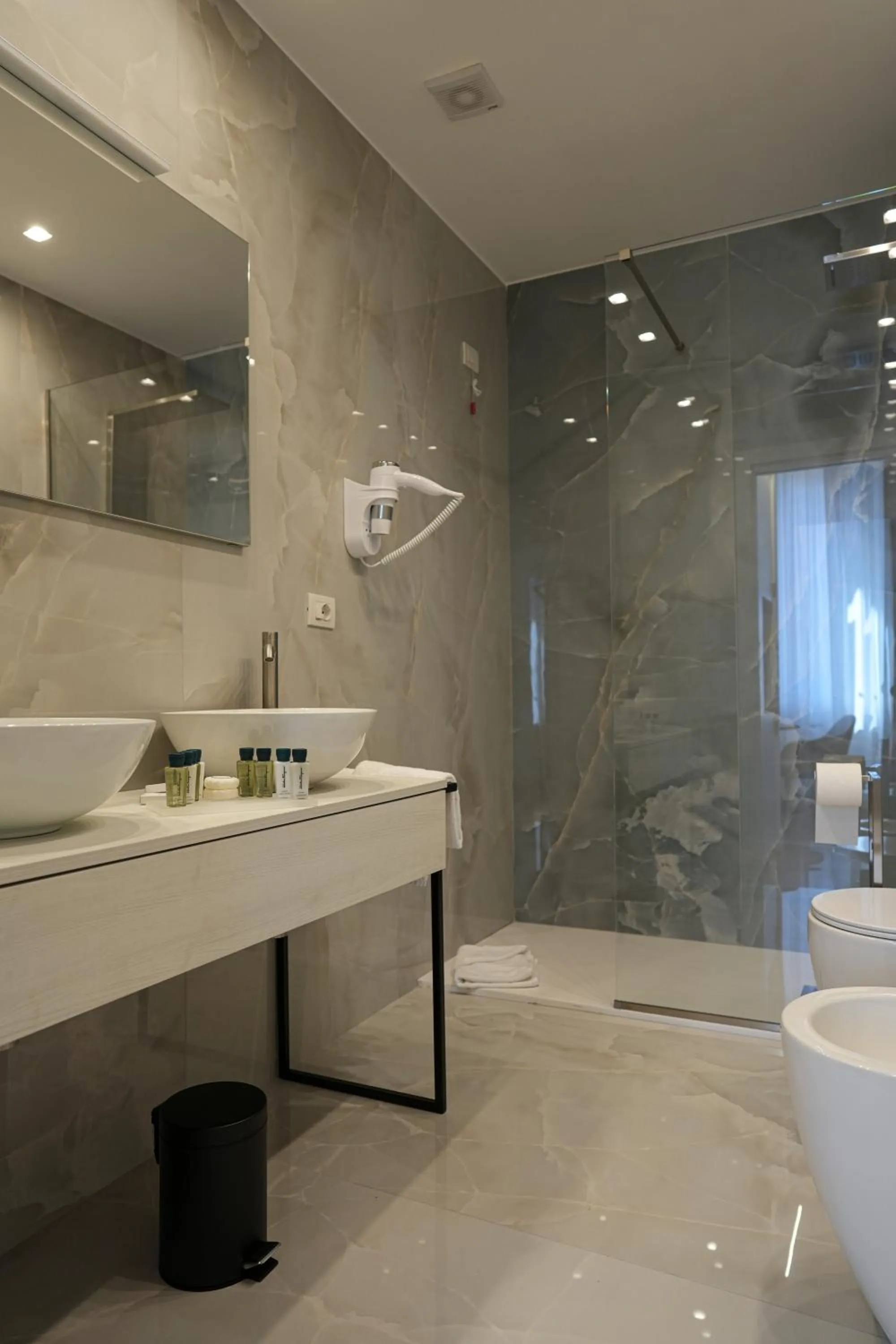 Shower in Màs Boutique Hotel Rome