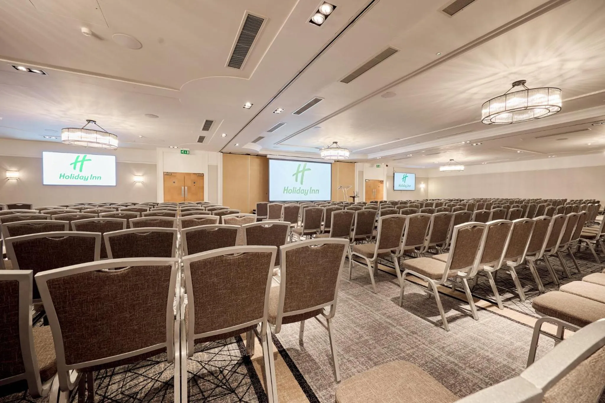 Meeting/conference room in Holiday Inn Newcastle Gosforth Park by IHG