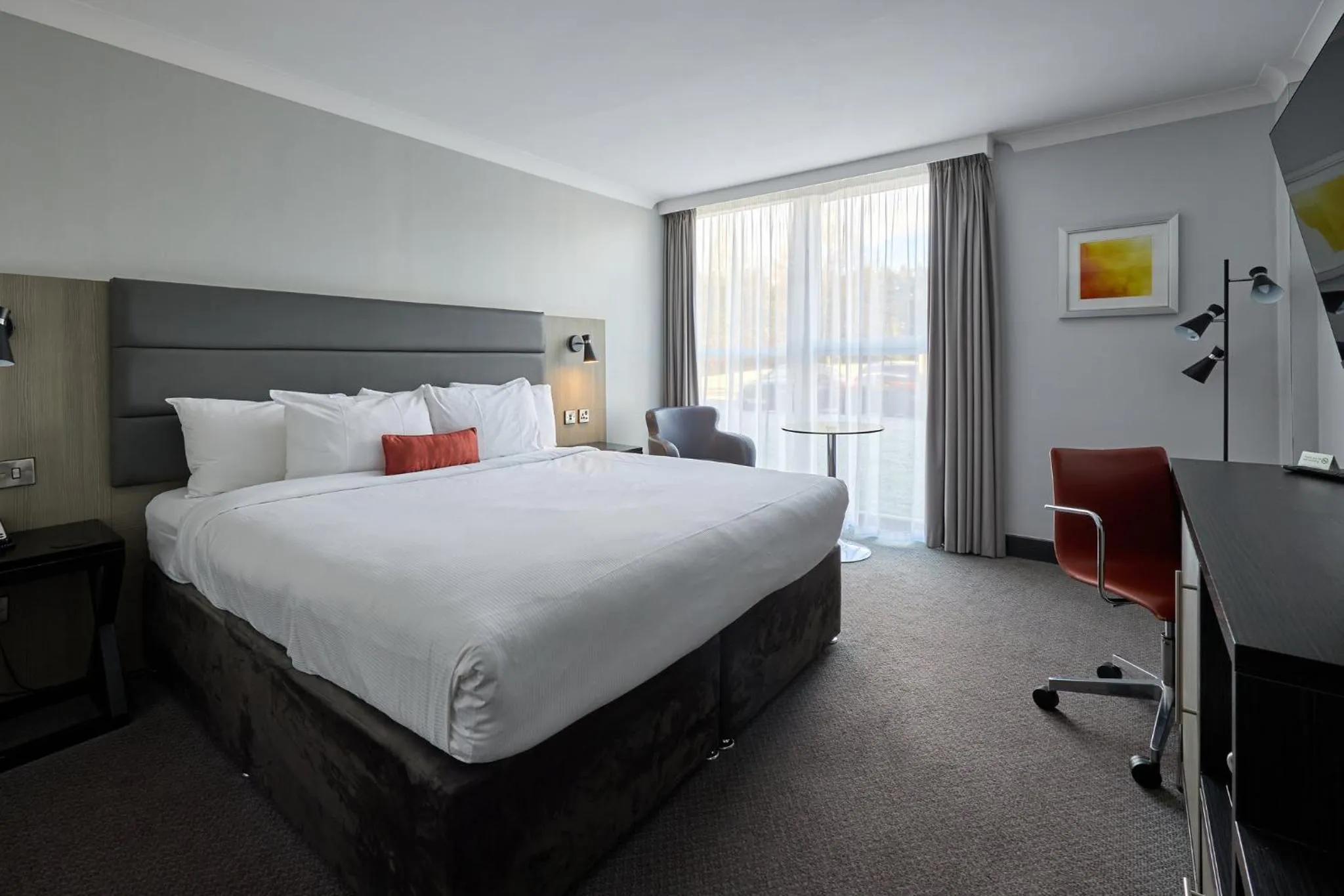 Photo of the whole room, Bed in Holiday Inn Newcastle Gosforth Park by IHG