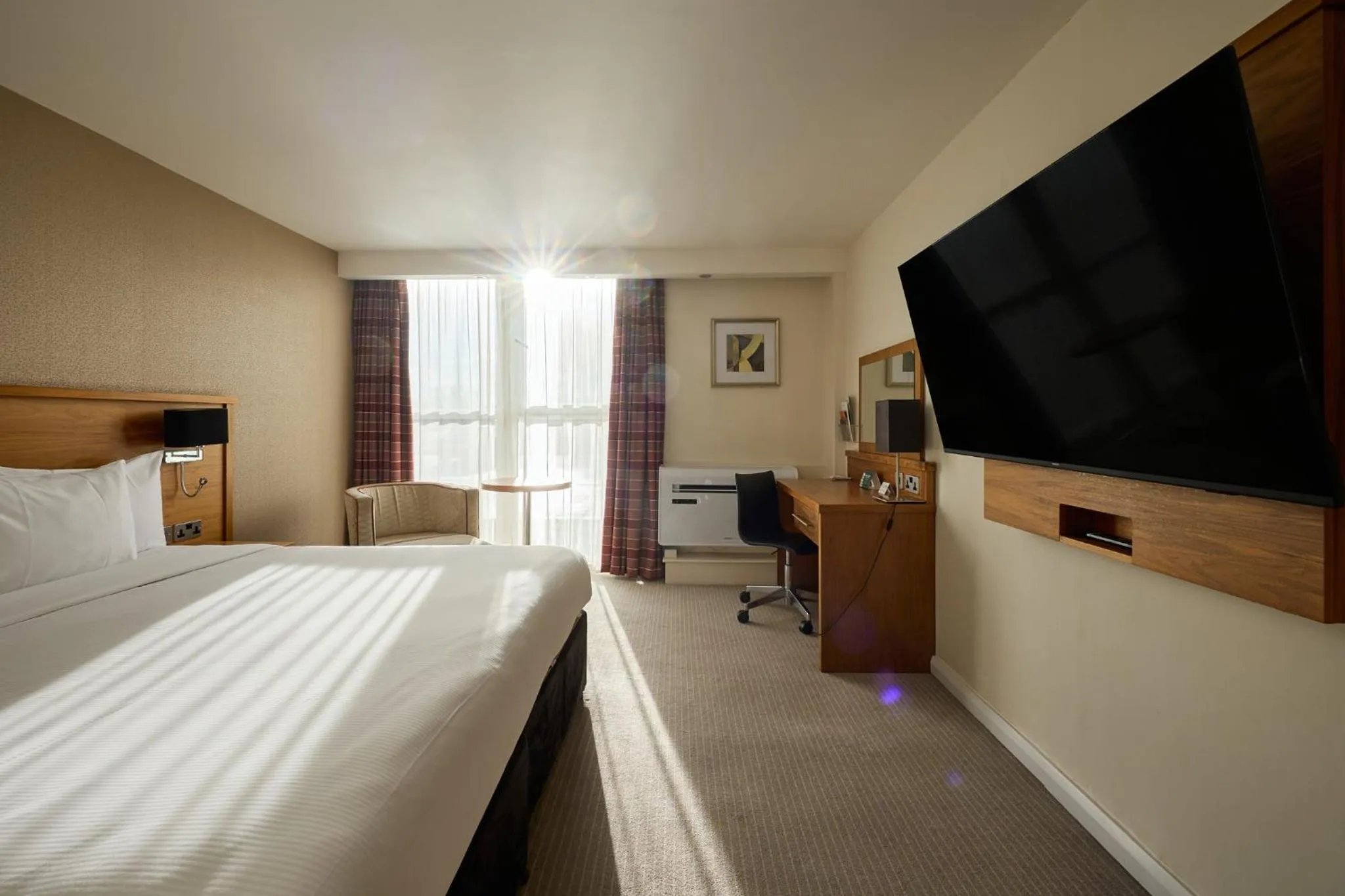 Photo of the whole room, Bed in Holiday Inn Newcastle Gosforth Park by IHG