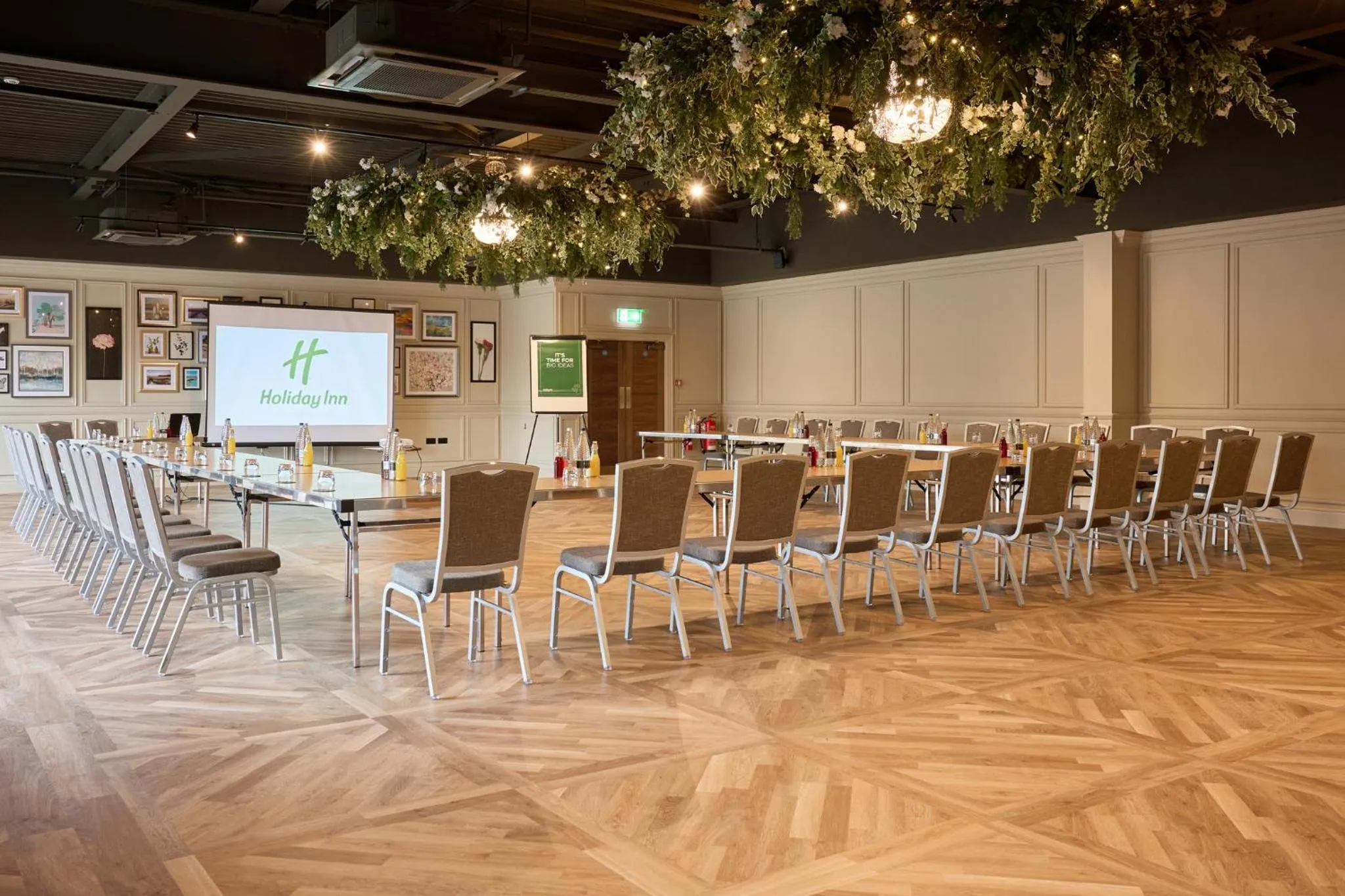 Meeting/conference room in Holiday Inn Newcastle Gosforth Park by IHG