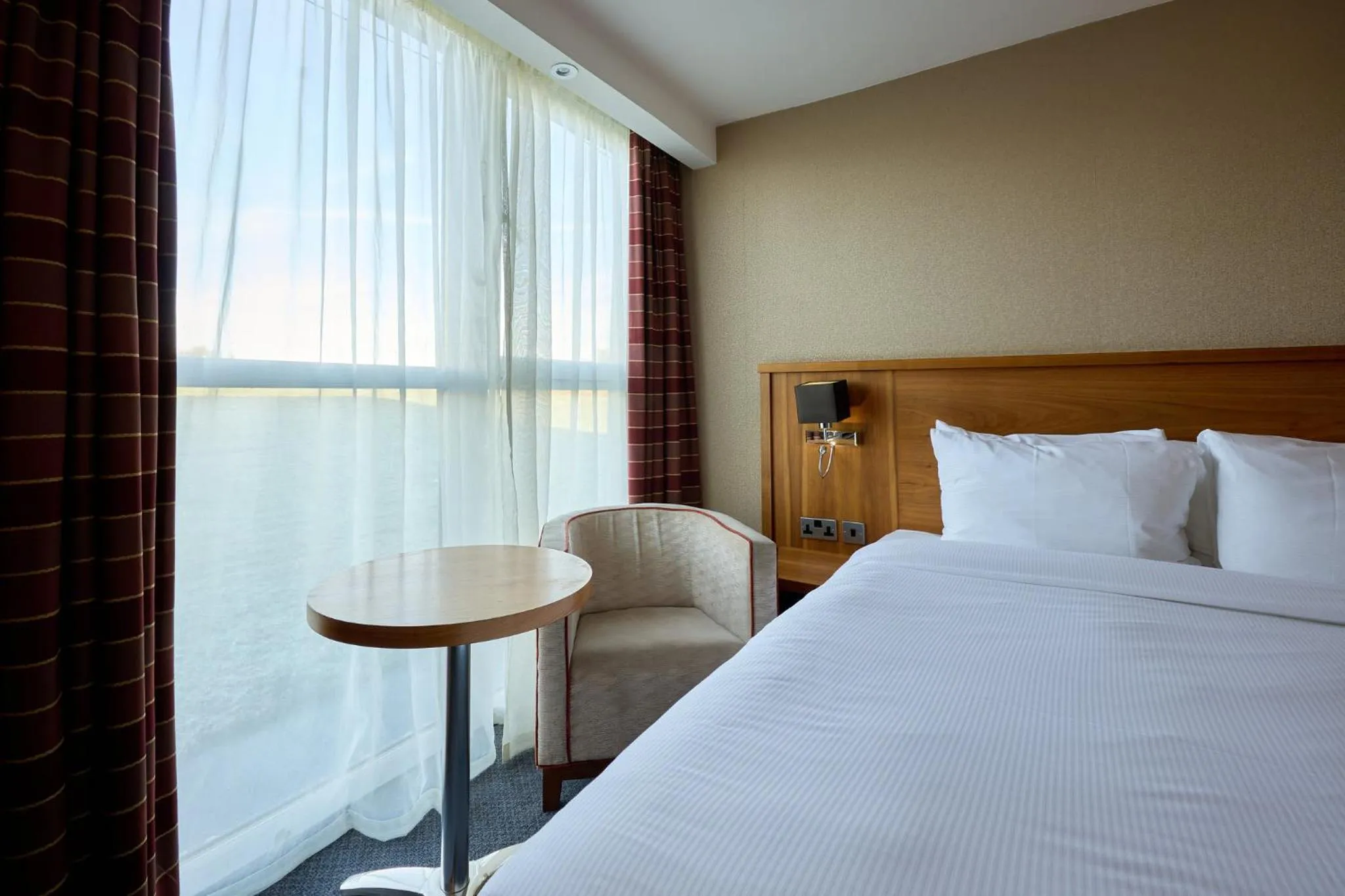 Photo of the whole room, Bed in Holiday Inn Newcastle Gosforth Park by IHG