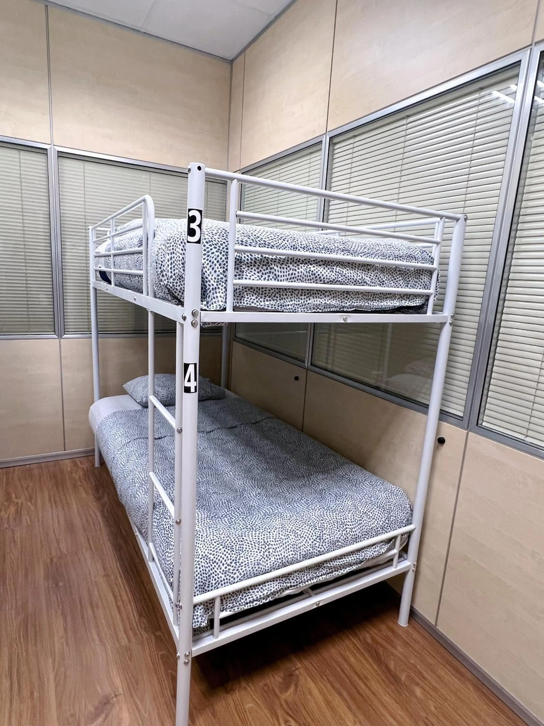 Hostel Acacias