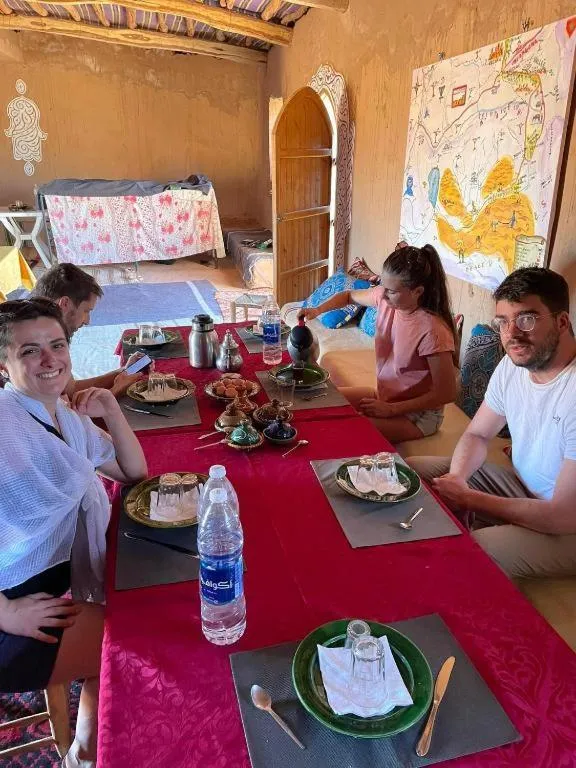 Restaurant/places to eat in Camp Sahara Dunes
