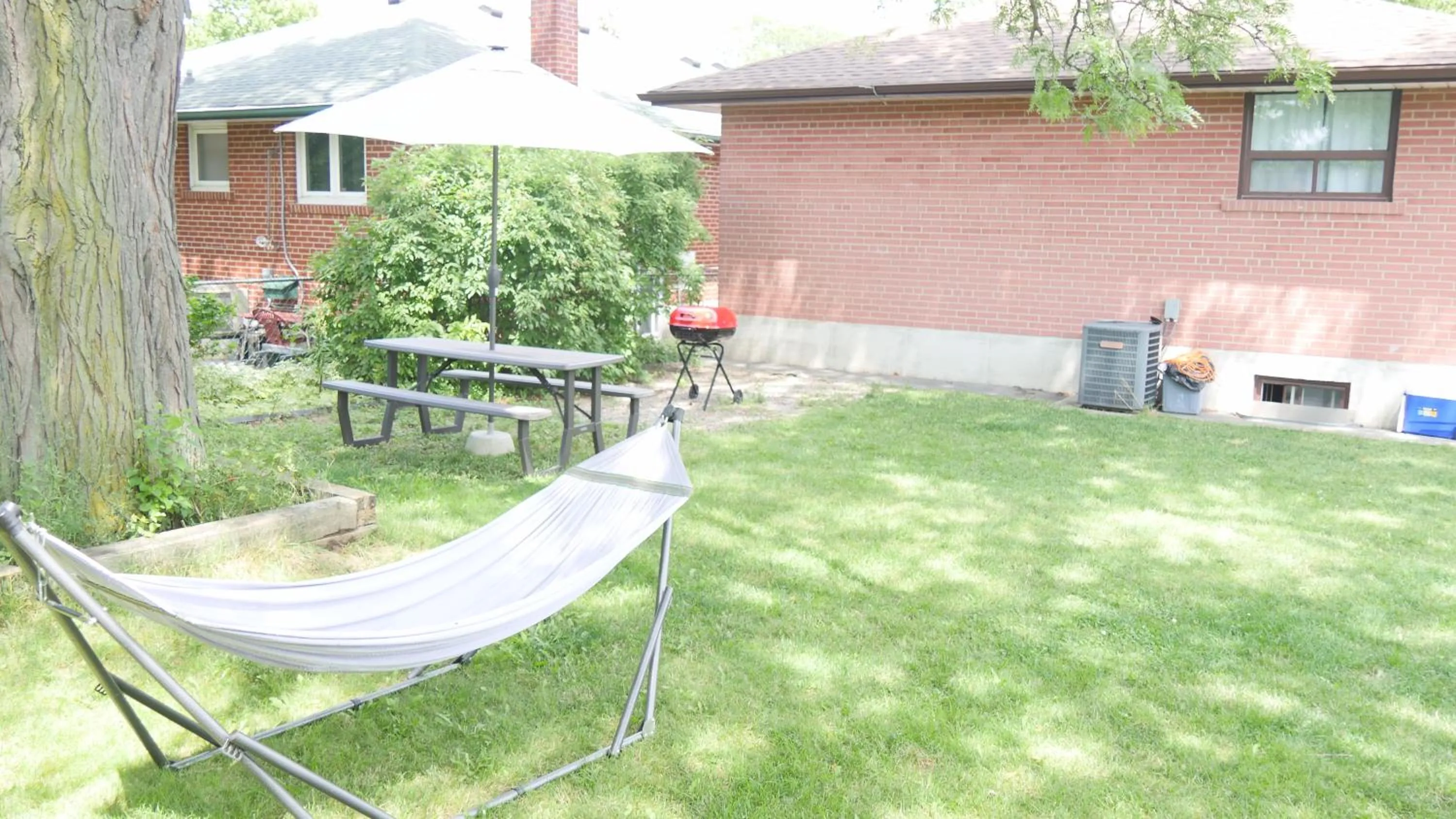BBQ facilities in Richview Gardens Suite, 3-bdr