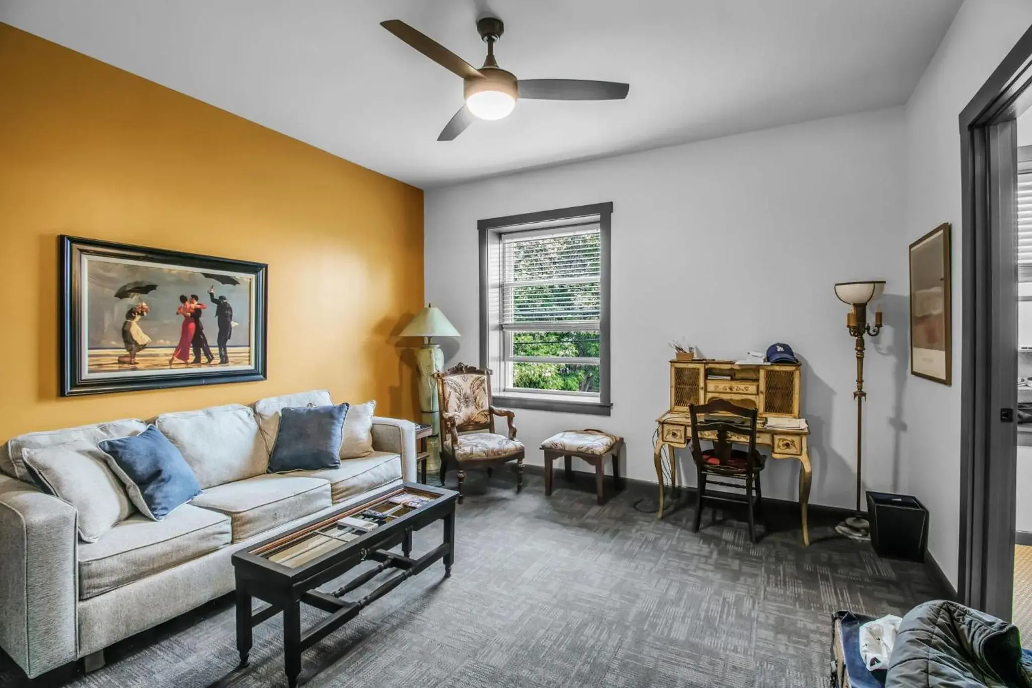 Deluxe Suite - single occupancy in Webber Hotel Deluxe Suite - single occupancy in Webber Hotel