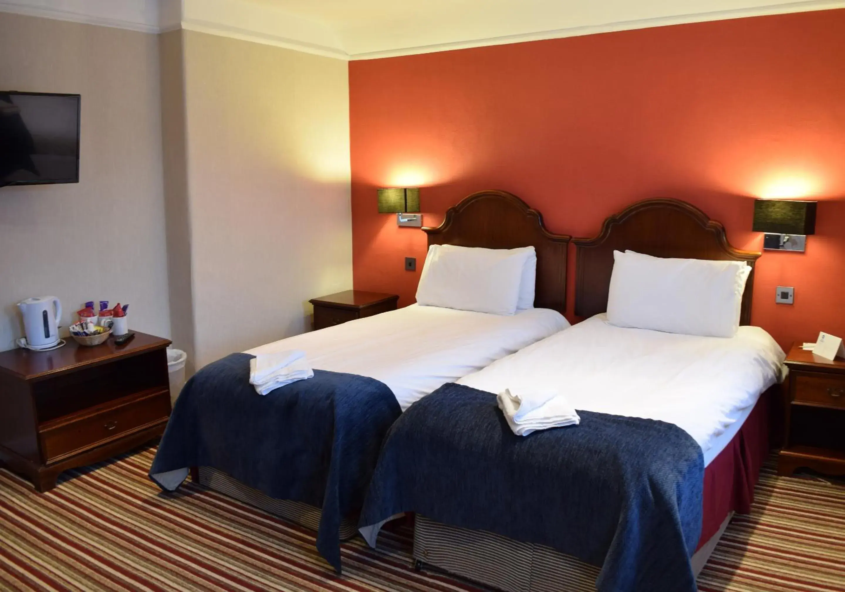 Bedroom, Bed in Rose & Crown Hotel Tonbridge By Uno Bedroom, Bed in Rose & Crown Hotel Tonbridge By Uno