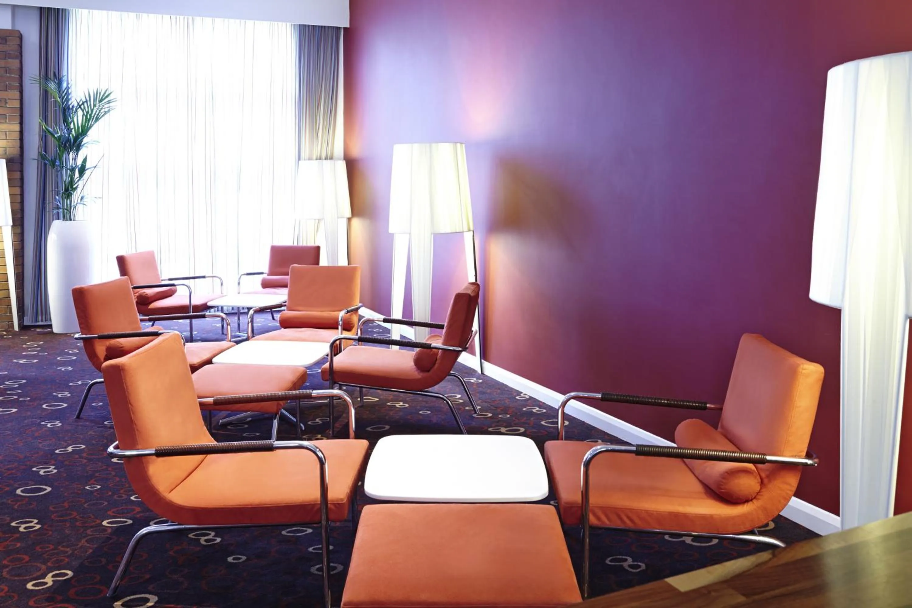 Communal lounge/ TV room in Novotel Newcastle Airport