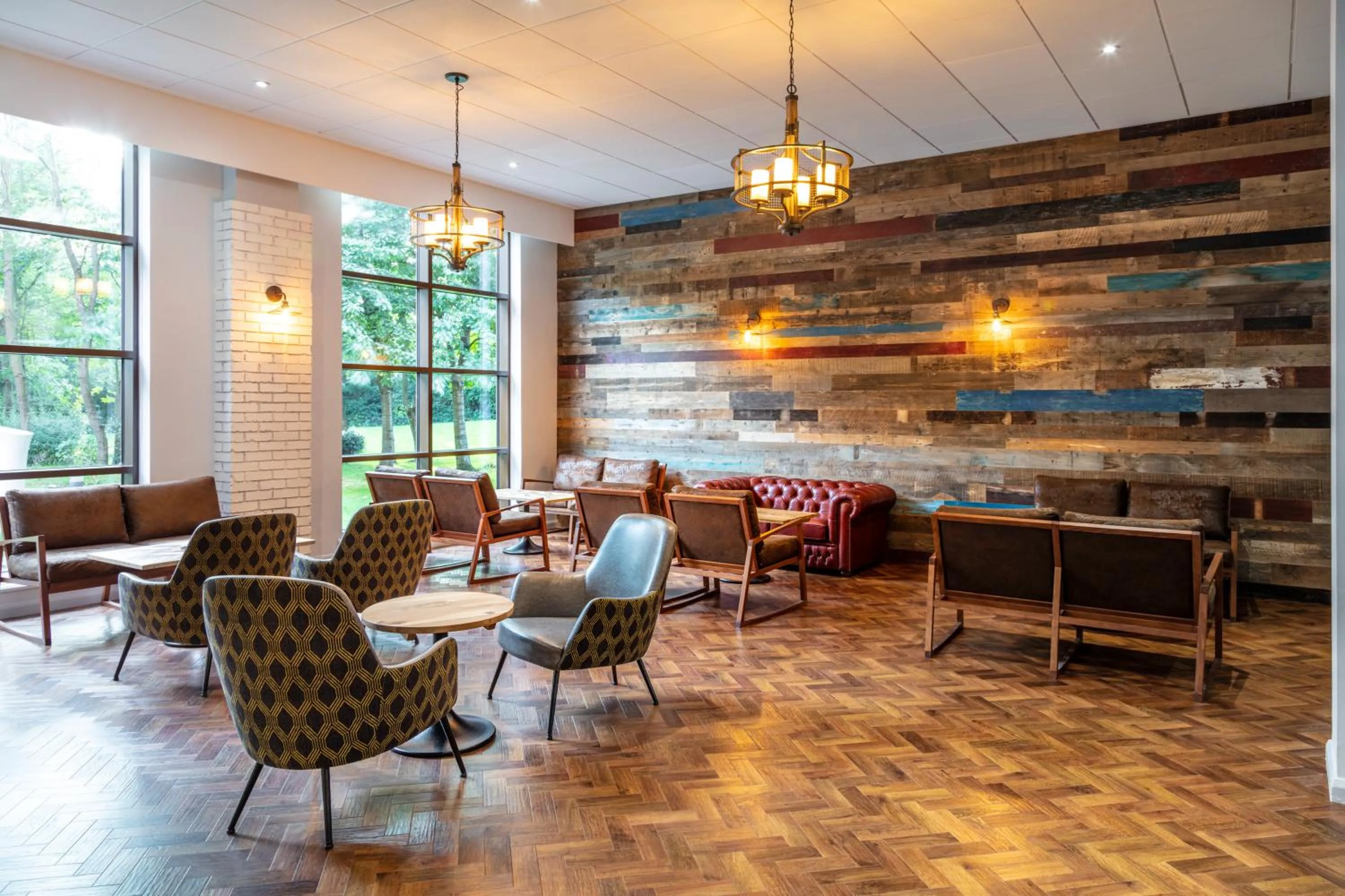 Lobby or reception in Novotel Newcastle Airport