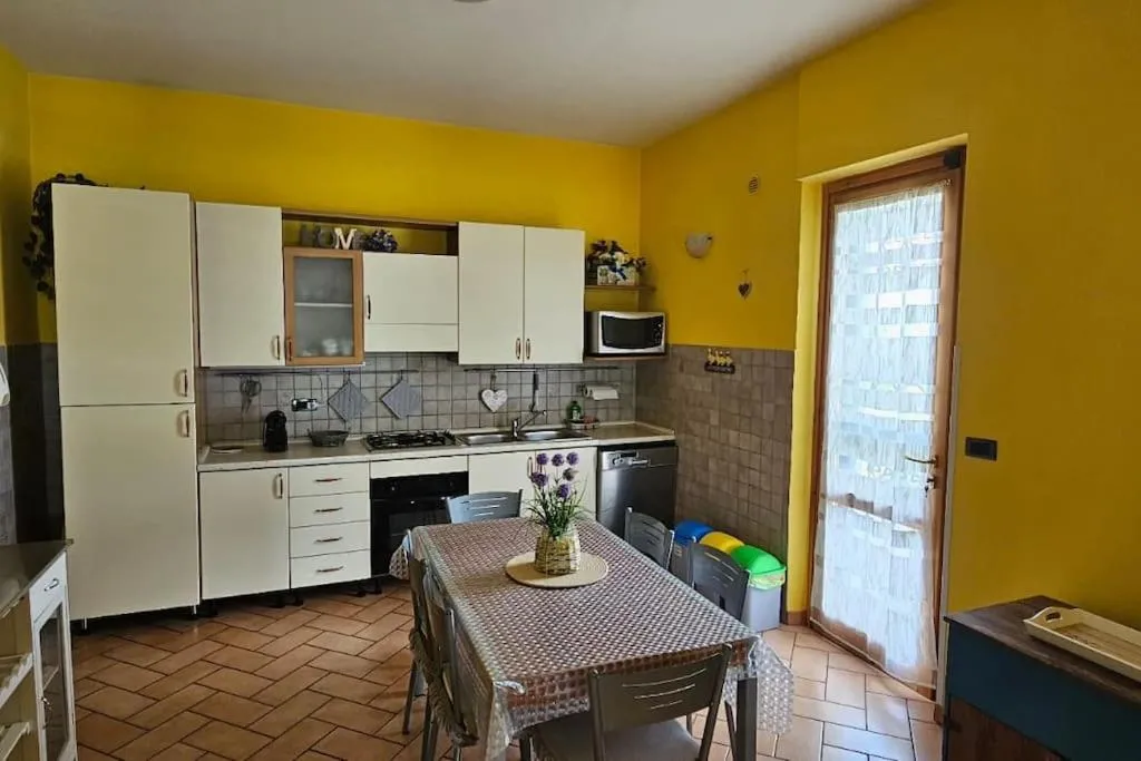 Kitchen or kitchenette in Casa con incantevole panorama