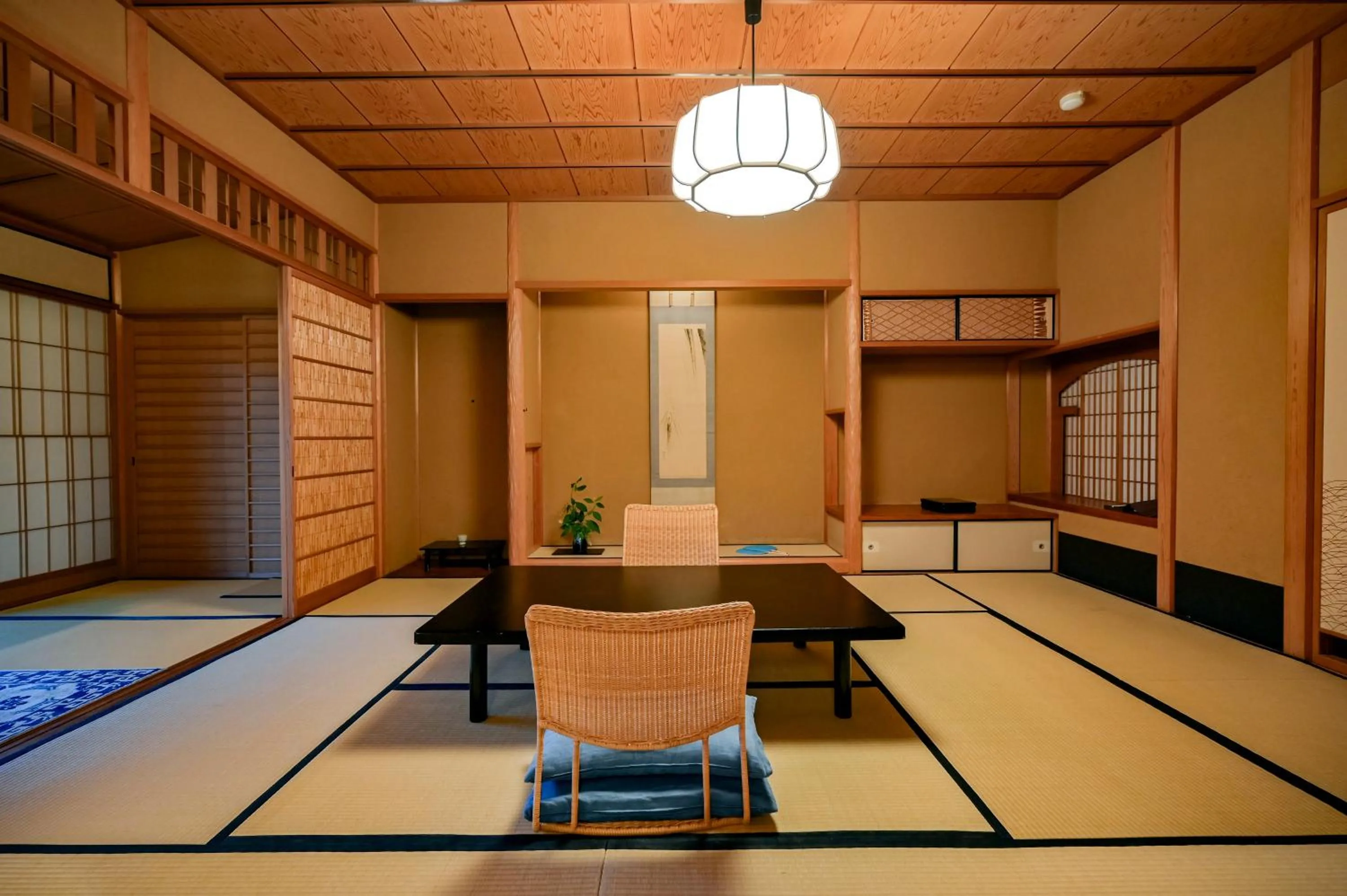 Living room in Fukiya Ryokan