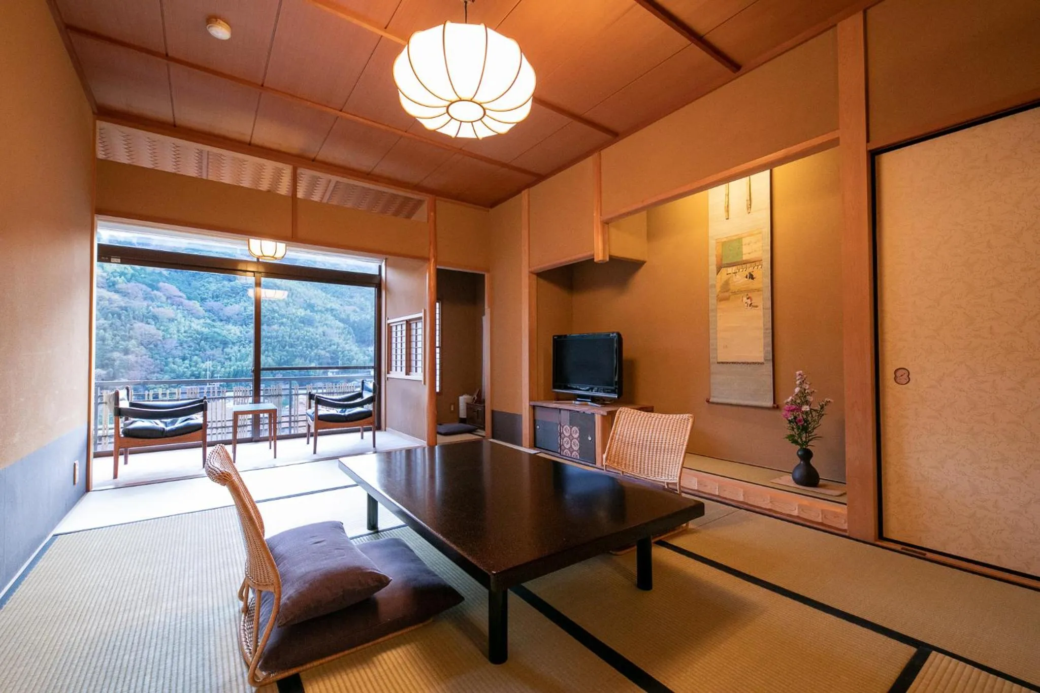 Living room in Fukiya Ryokan