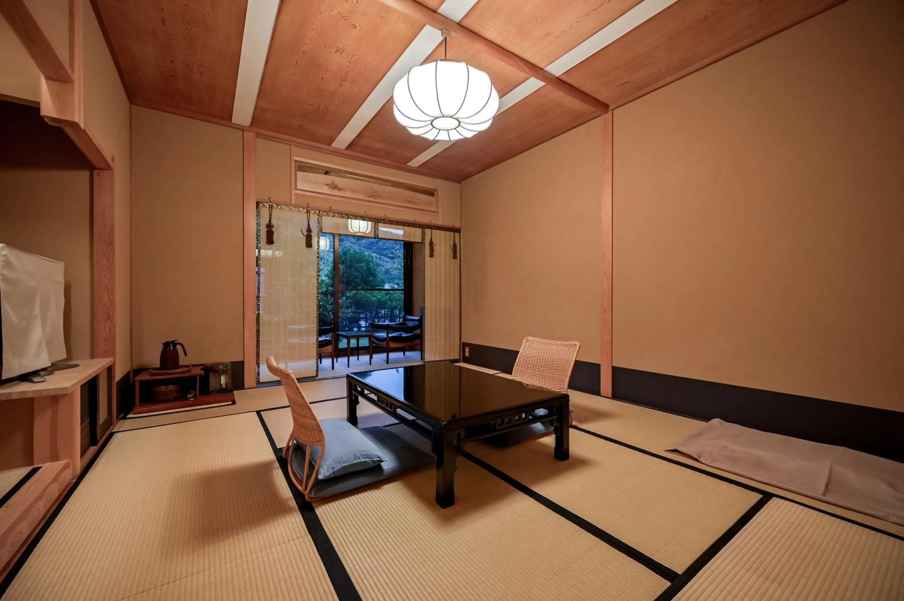 Living room in Fukiya Ryokan