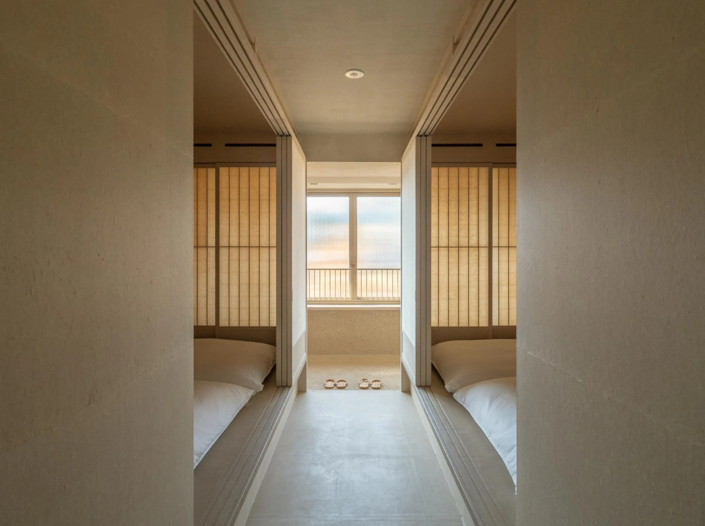Twin Room in LOG