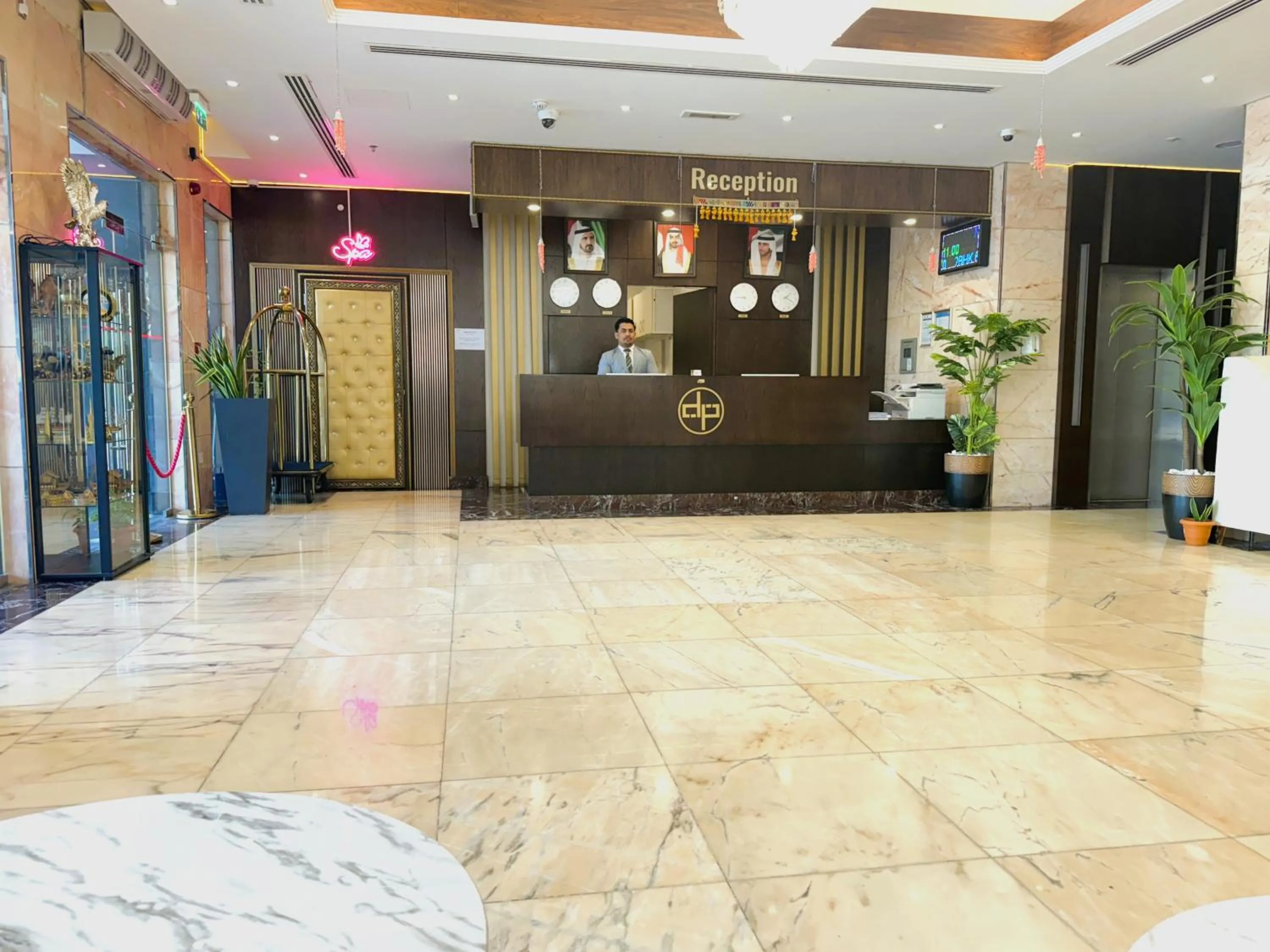 Lobby or reception in New Dream Plaza Hotel Apartment