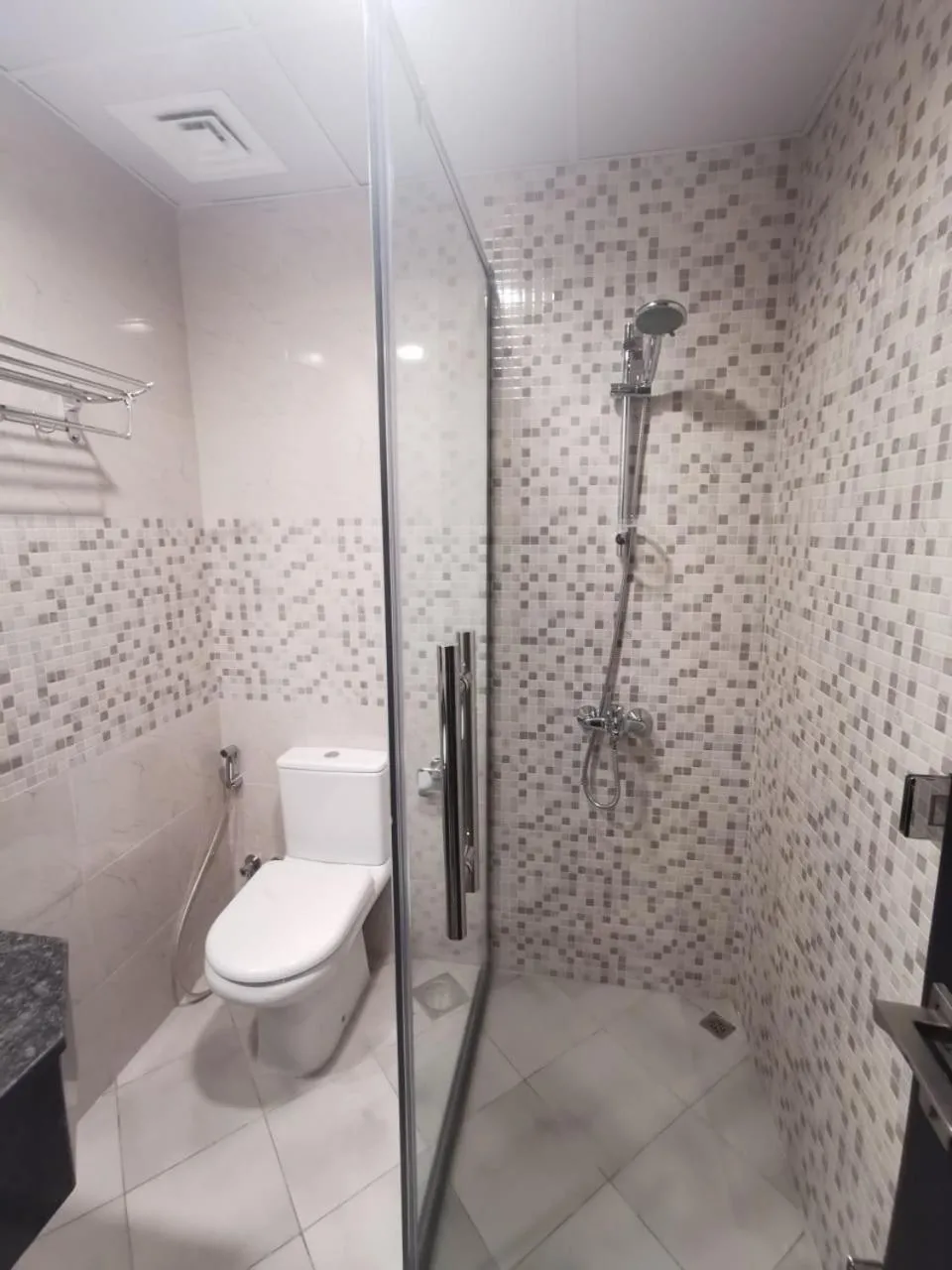 Shower in New Dream Plaza Hotel Apartment