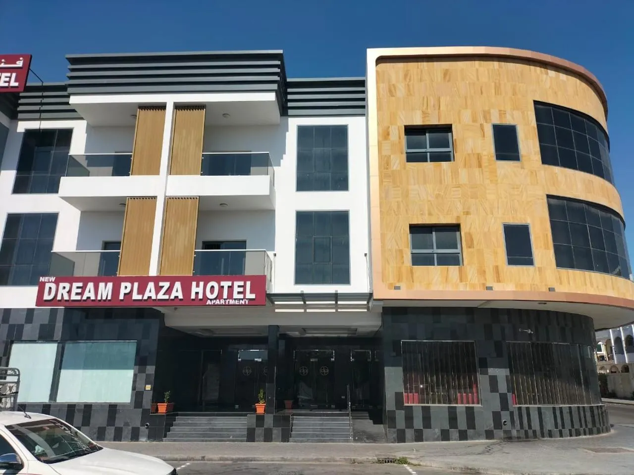 Property building in New Dream Plaza Hotel Apartment