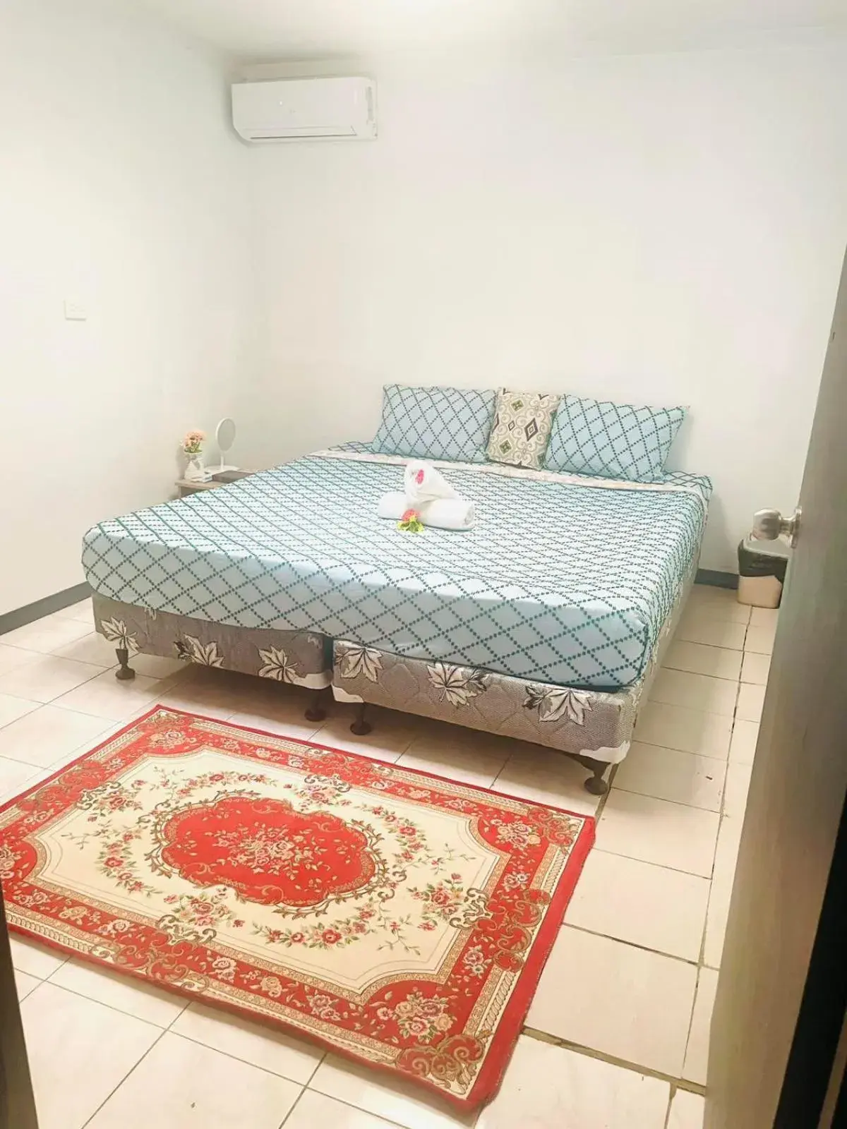 Budget Double or Twin Room in The Ideal Bed & Breakfast Budget Double or Twin Room in The Ideal Bed & Breakfast