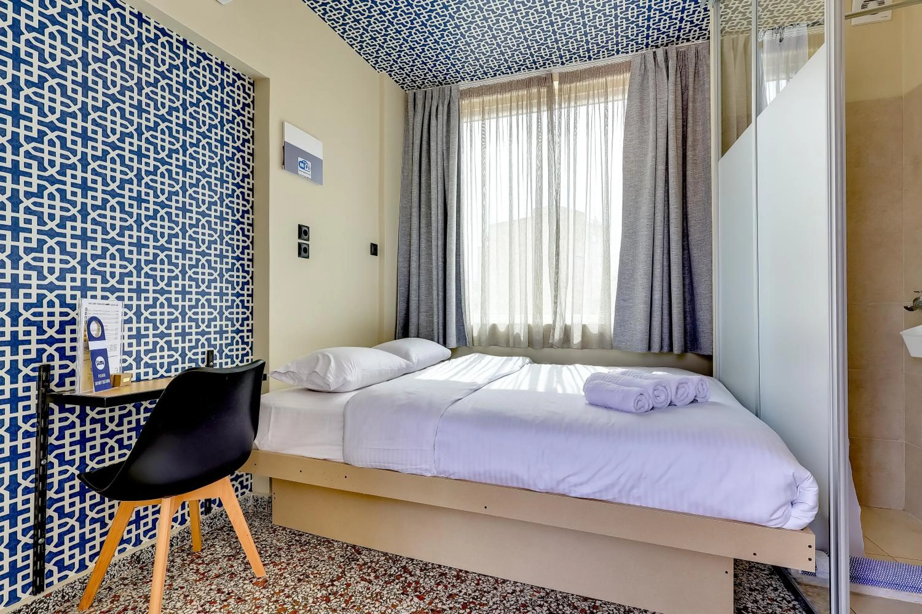 Photo of the whole room, Bed in 7ATHENS