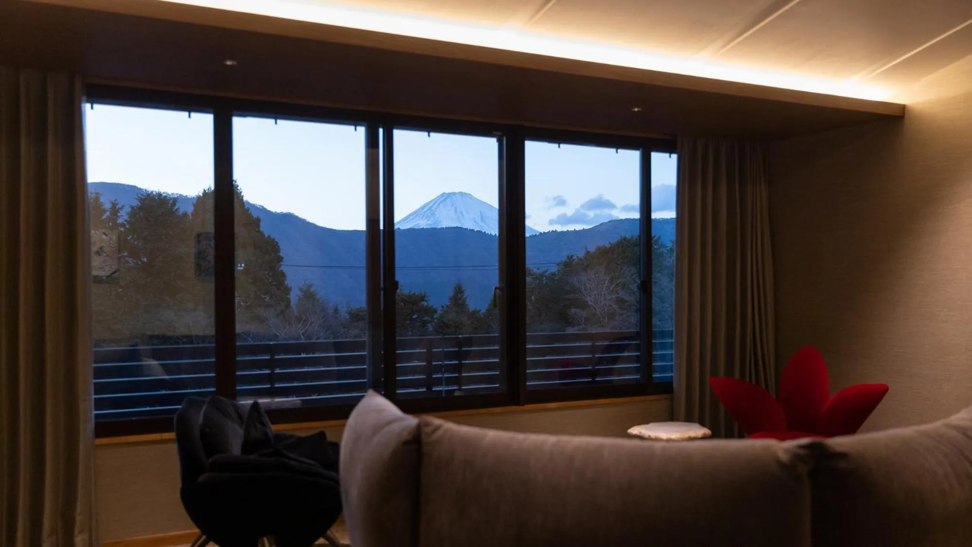 Photo of the whole room in Sengokubara COCON