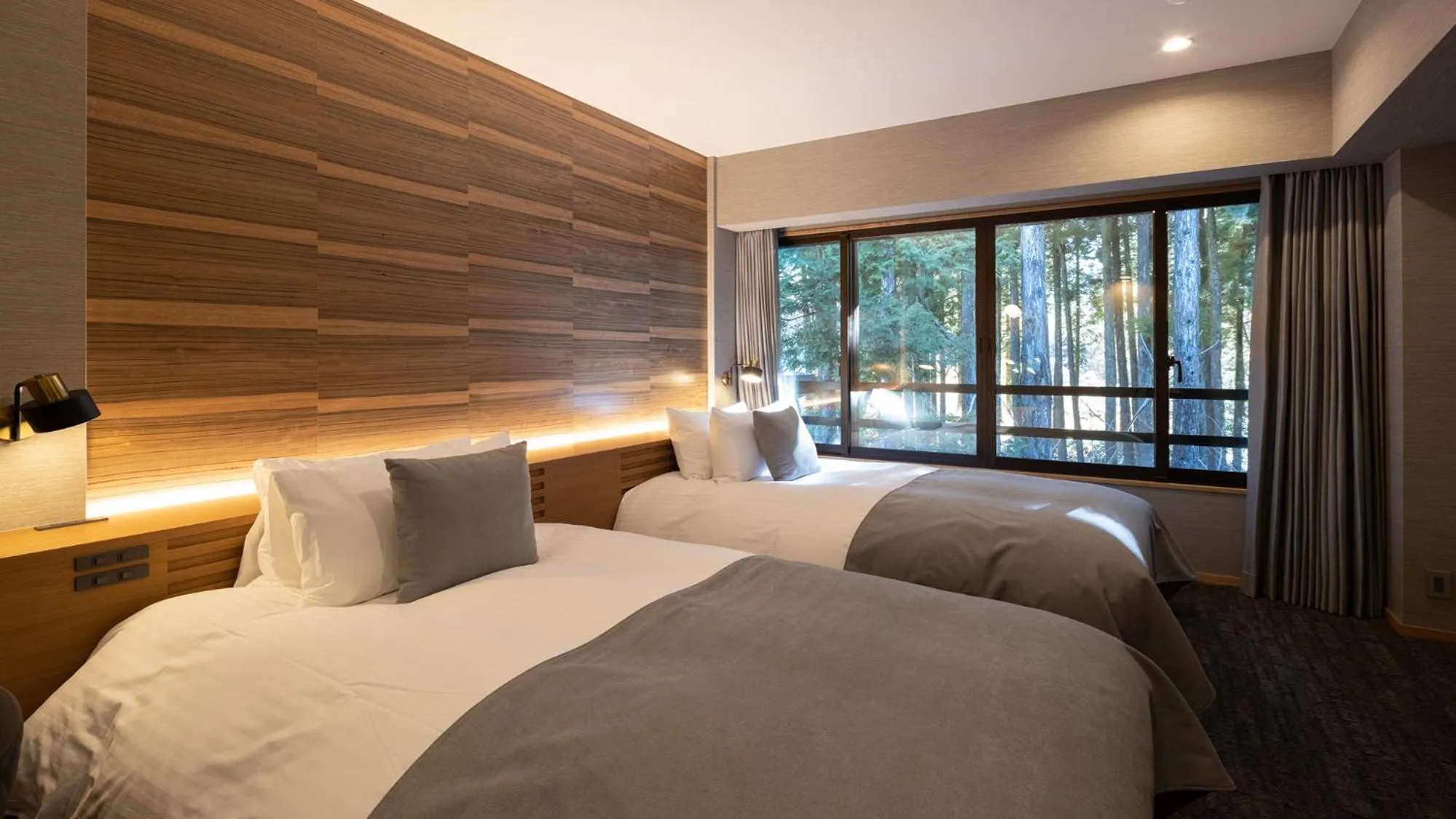 Photo of the whole room, Bed in Sengokubara COCON