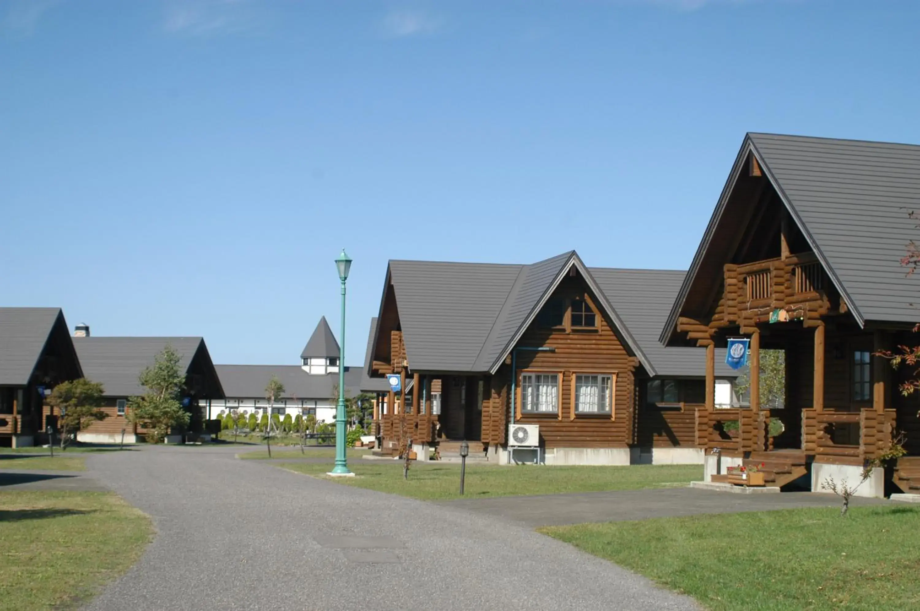 Property building in Awone Shirakami Juniko Property building in Awone Shirakami Juniko