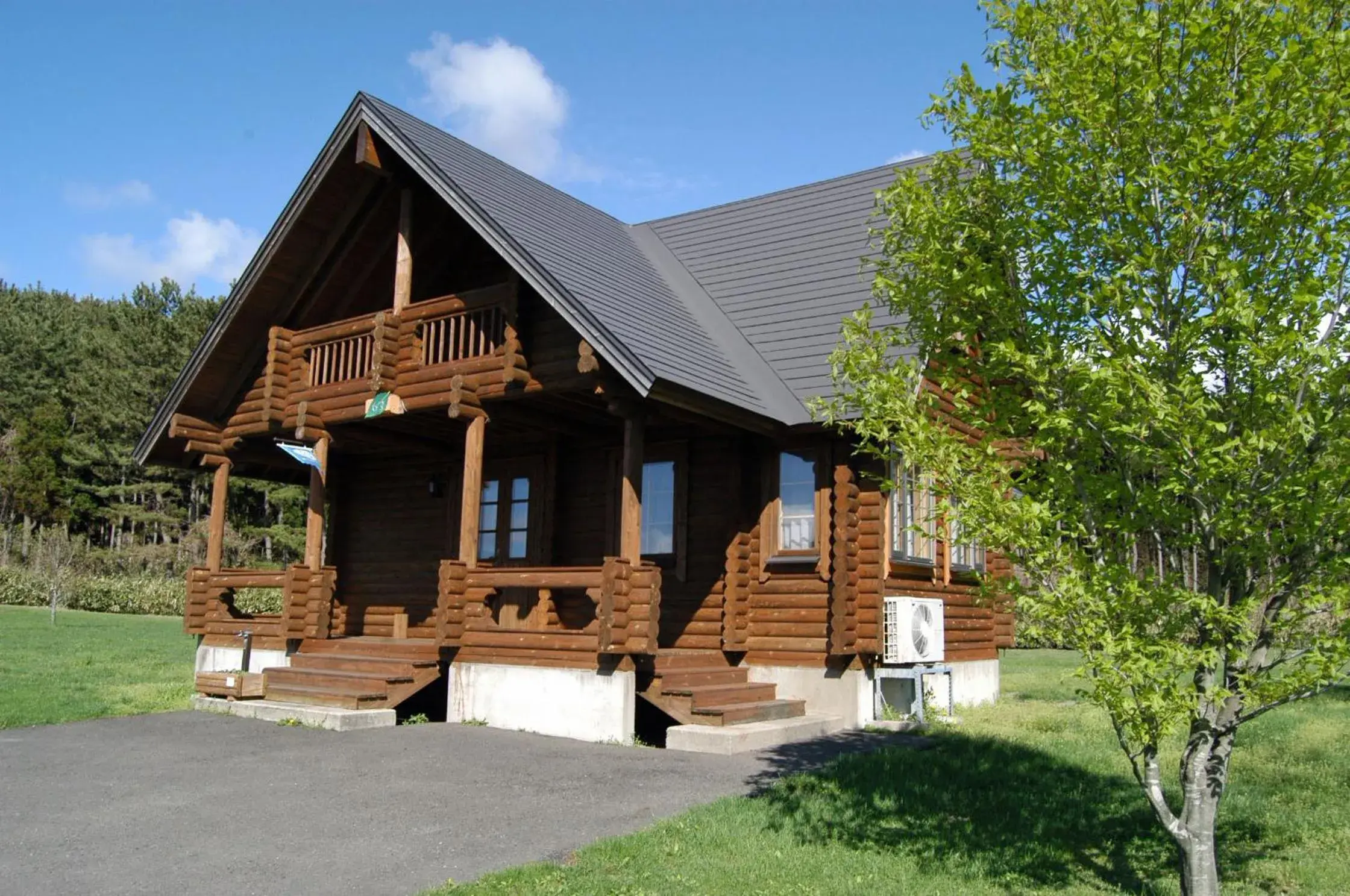 Property building in Awone Shirakami Juniko Property building in Awone Shirakami Juniko