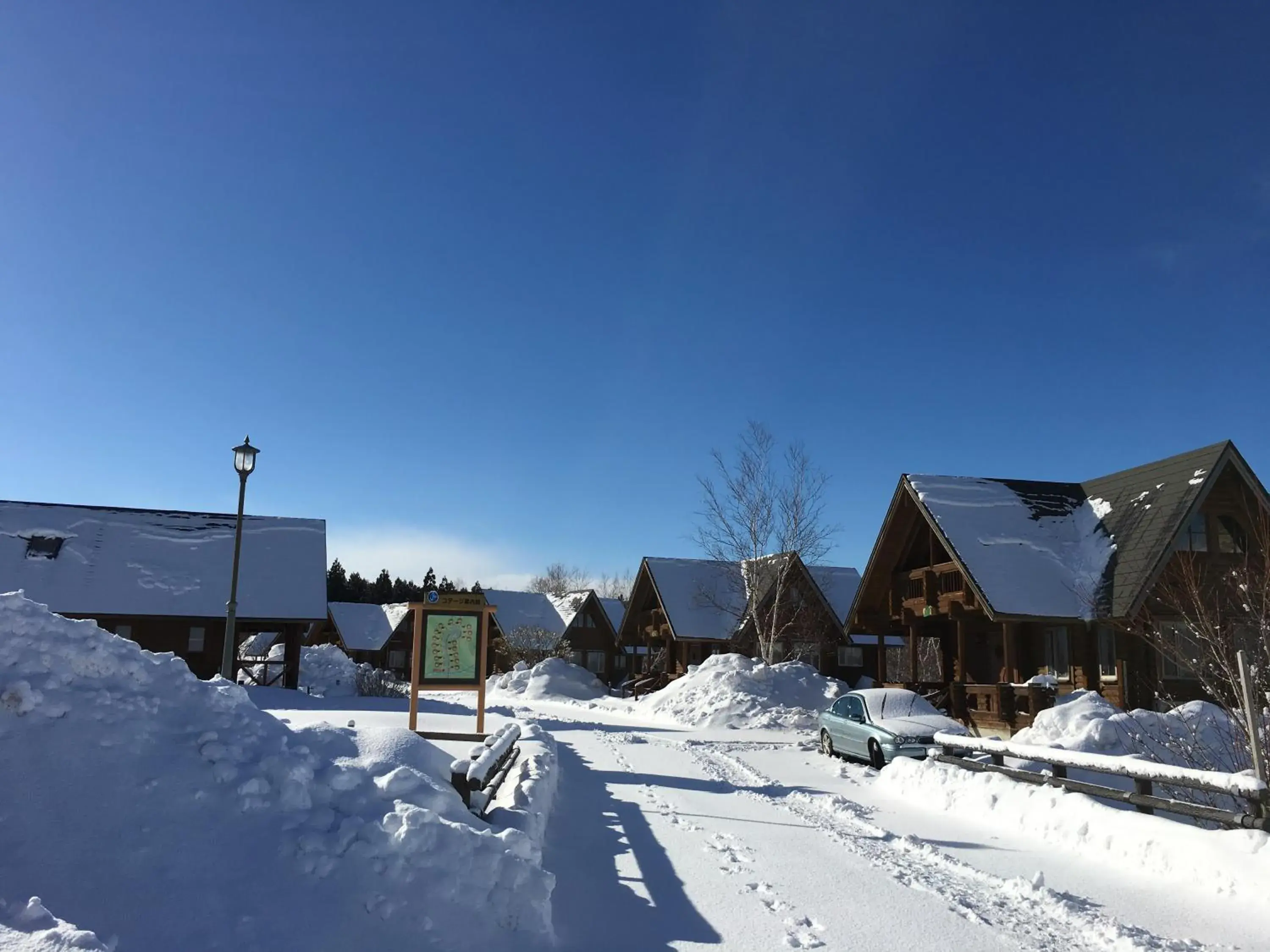 Property building in Awone Shirakami Juniko Property building in Awone Shirakami Juniko