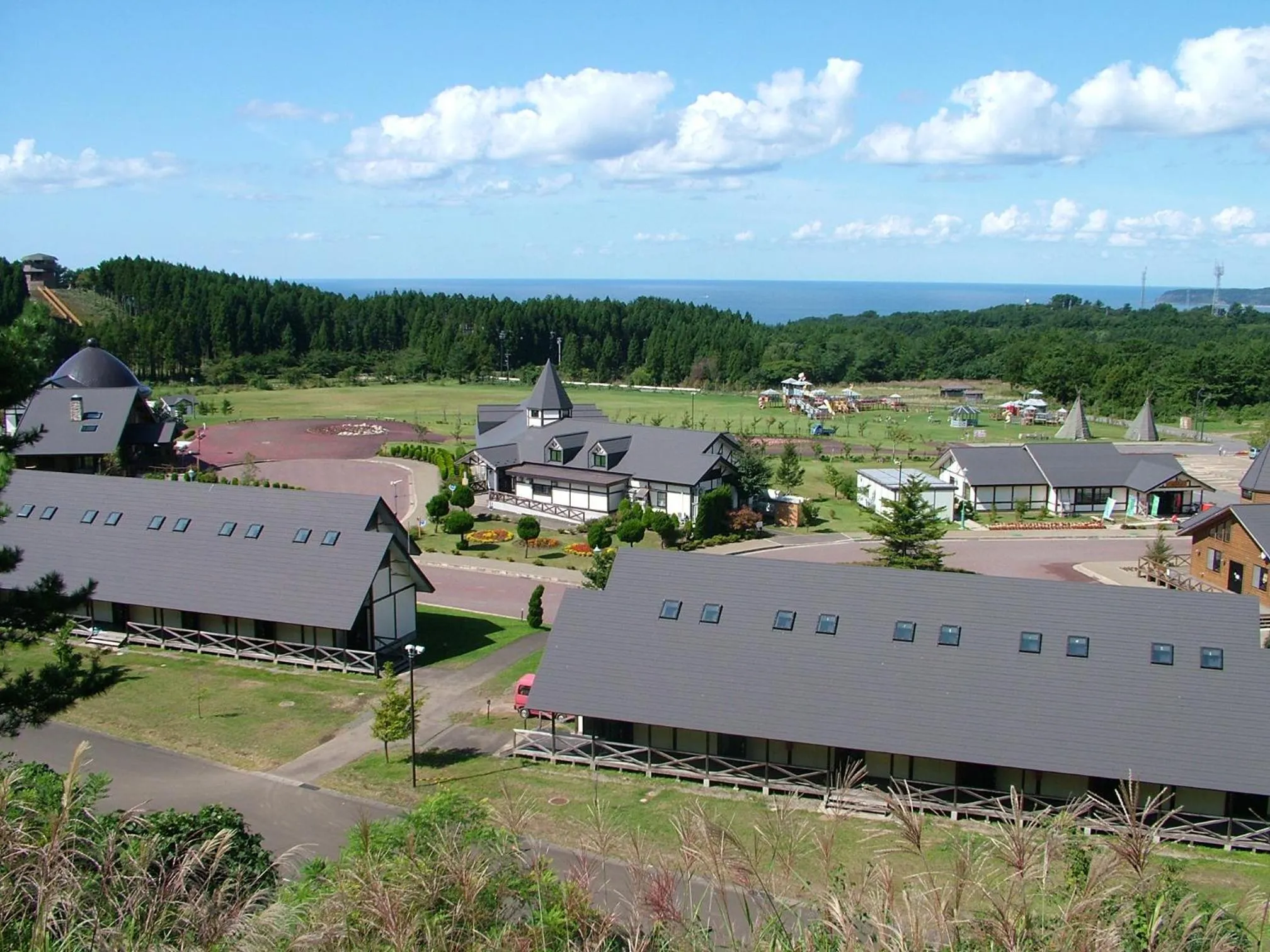 Property building in Awone Shirakami Juniko