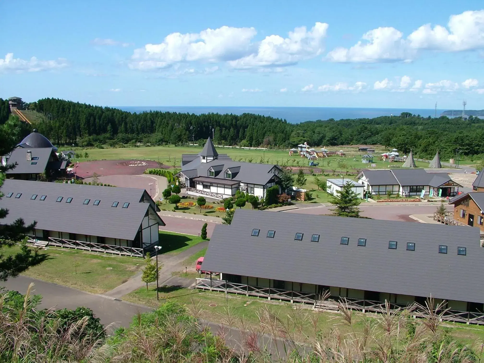 Property building in Awone Shirakami Juniko Property building in Awone Shirakami Juniko