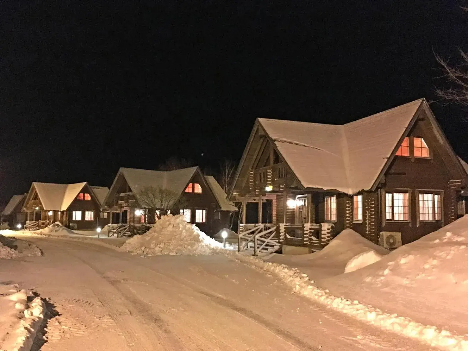 Property building in Awone Shirakami Juniko Property building in Awone Shirakami Juniko