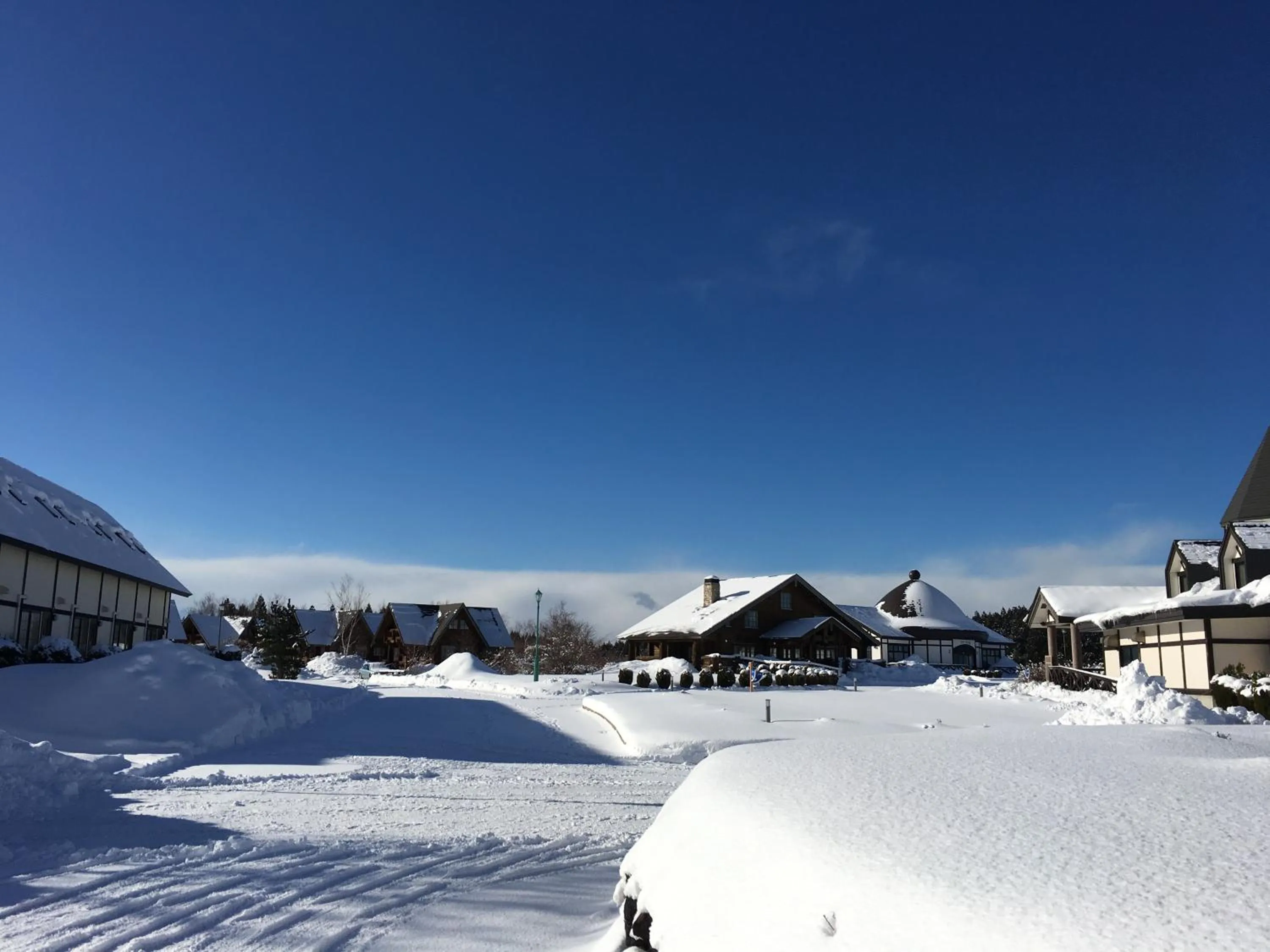 Property building in Awone Shirakami Juniko