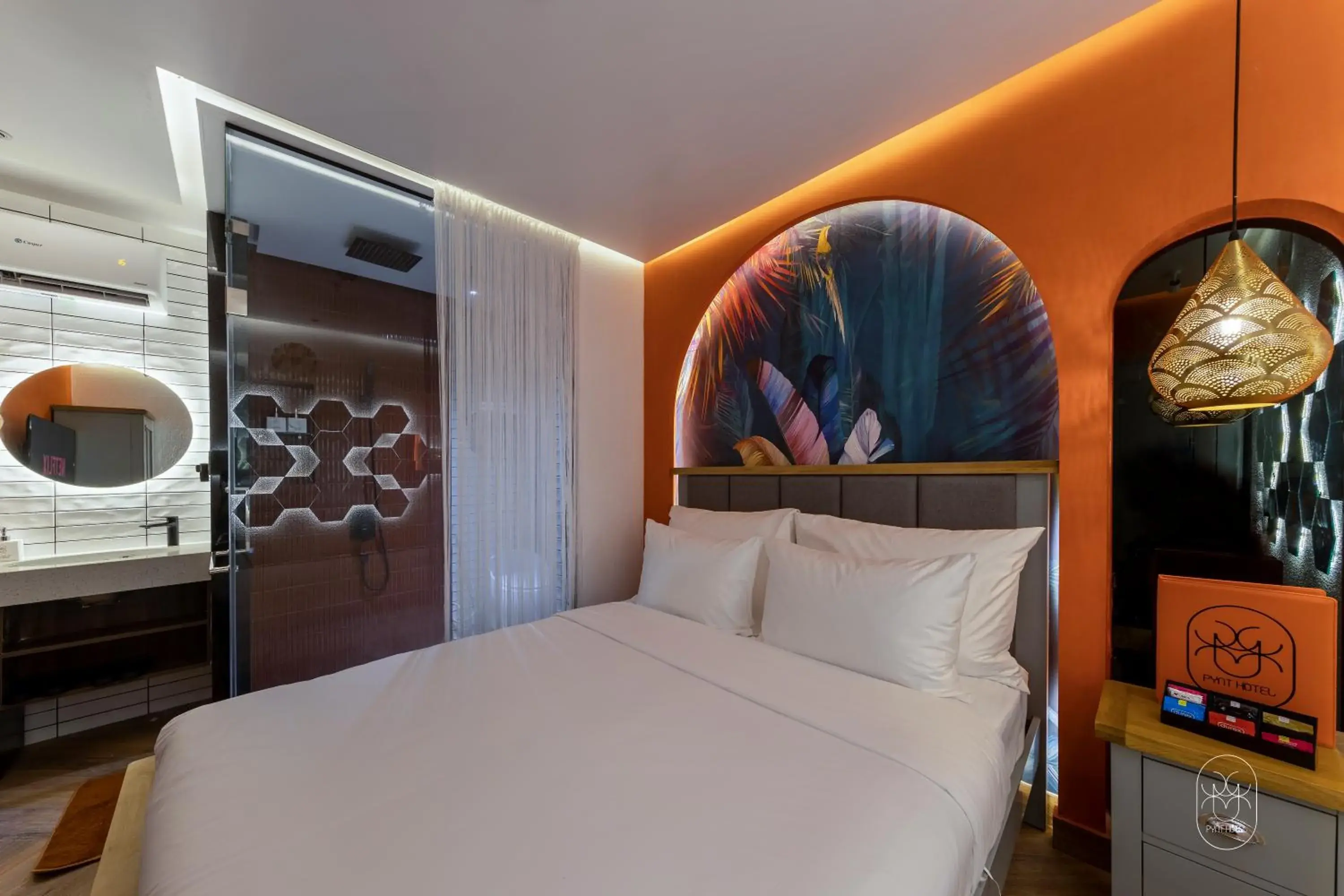 Bed in PYNT HOTEL Bed in PYNT HOTEL