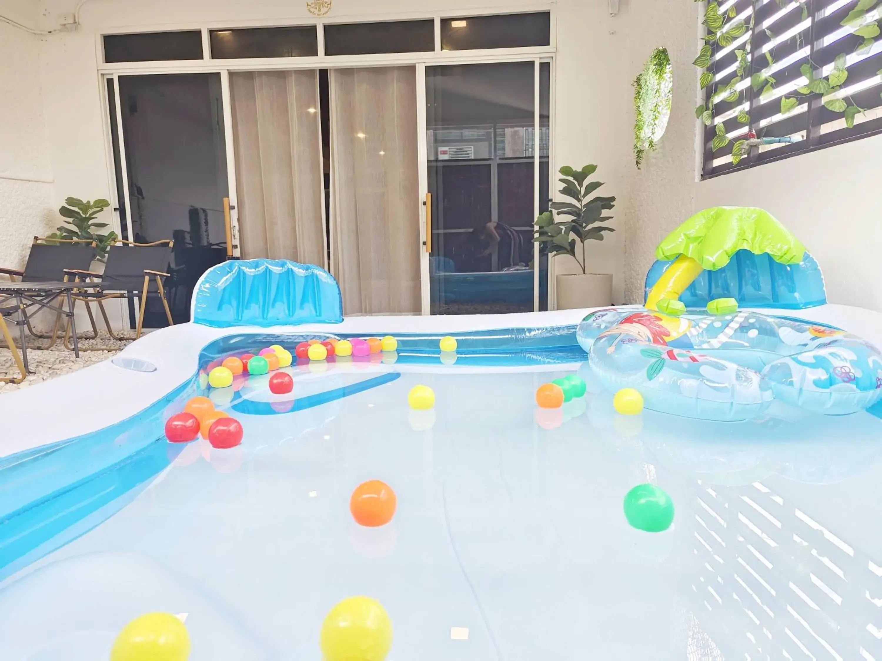 Swimming pool in Ratchada Retreat Villa 2 Swimming pool in Ratchada Retreat Villa 2