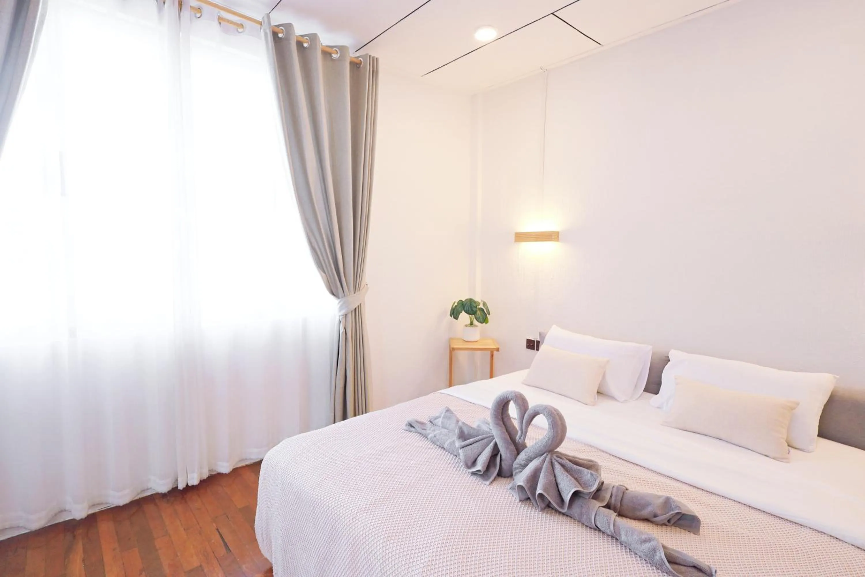 Bed in Ratchada Retreat Villa 2