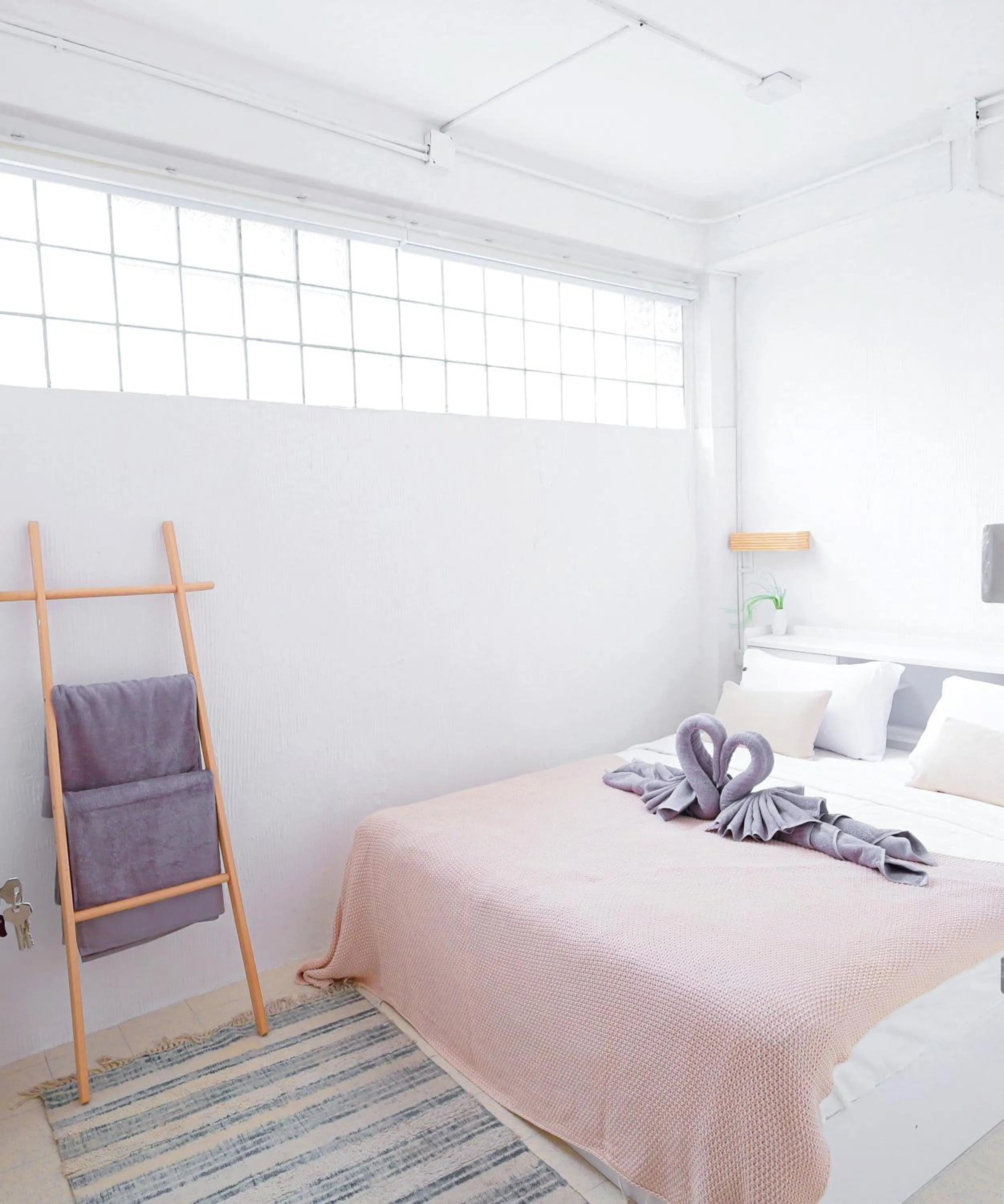 Bed in Ratchada Retreat Villa 2