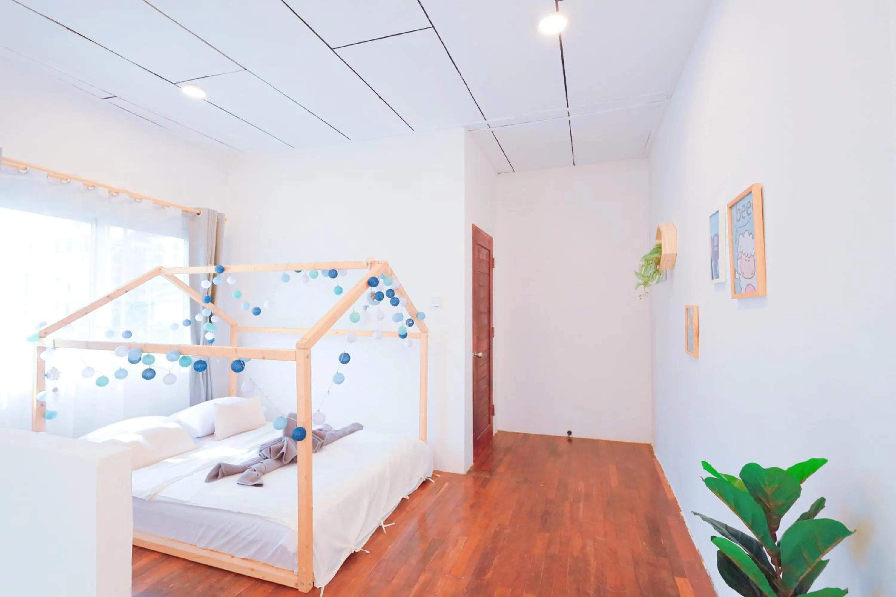 Bed in Ratchada Retreat Villa 2