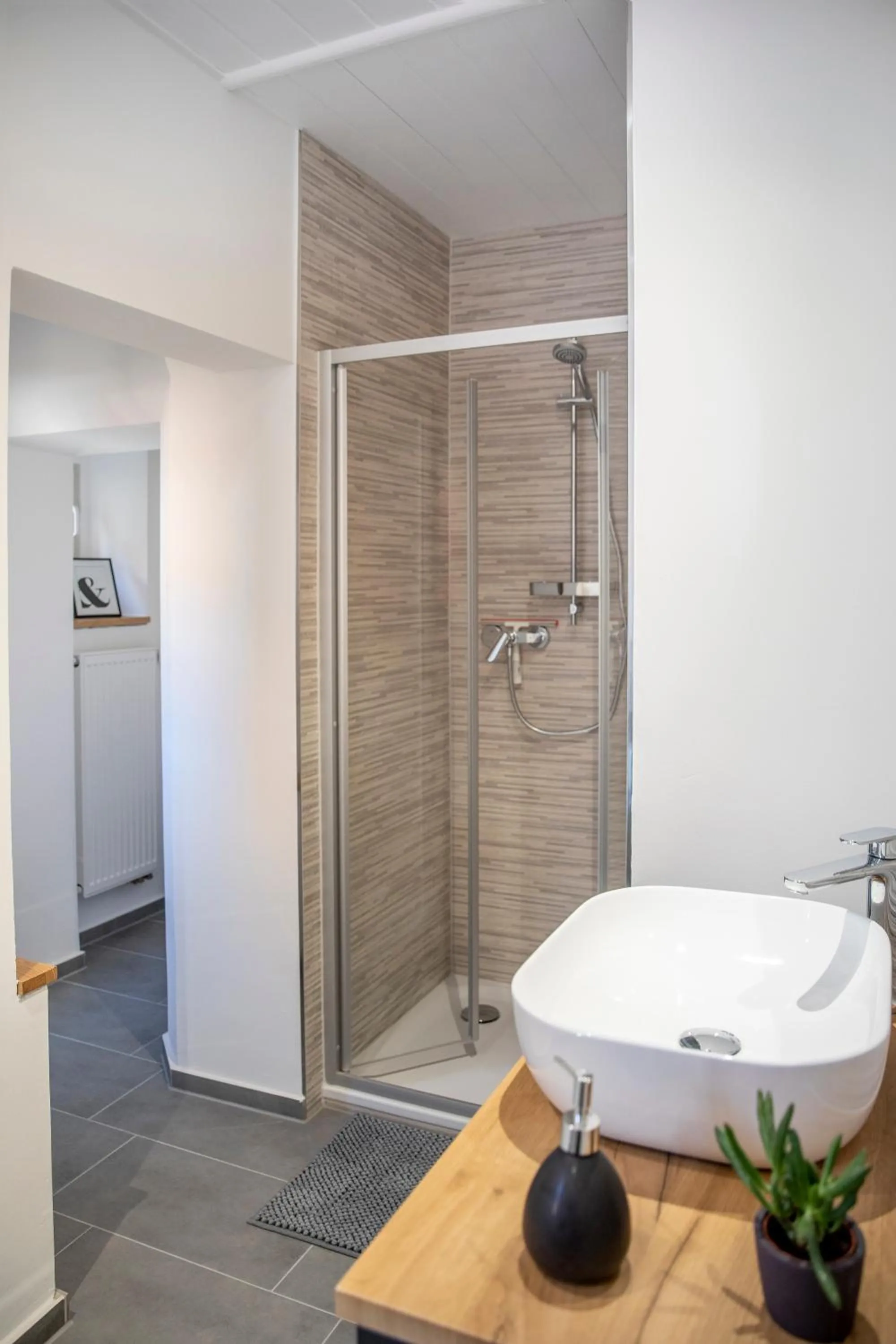 Shower in bayreuthome - Stilvolles Apartment im Zentrum - 2 Schlafzimmer
