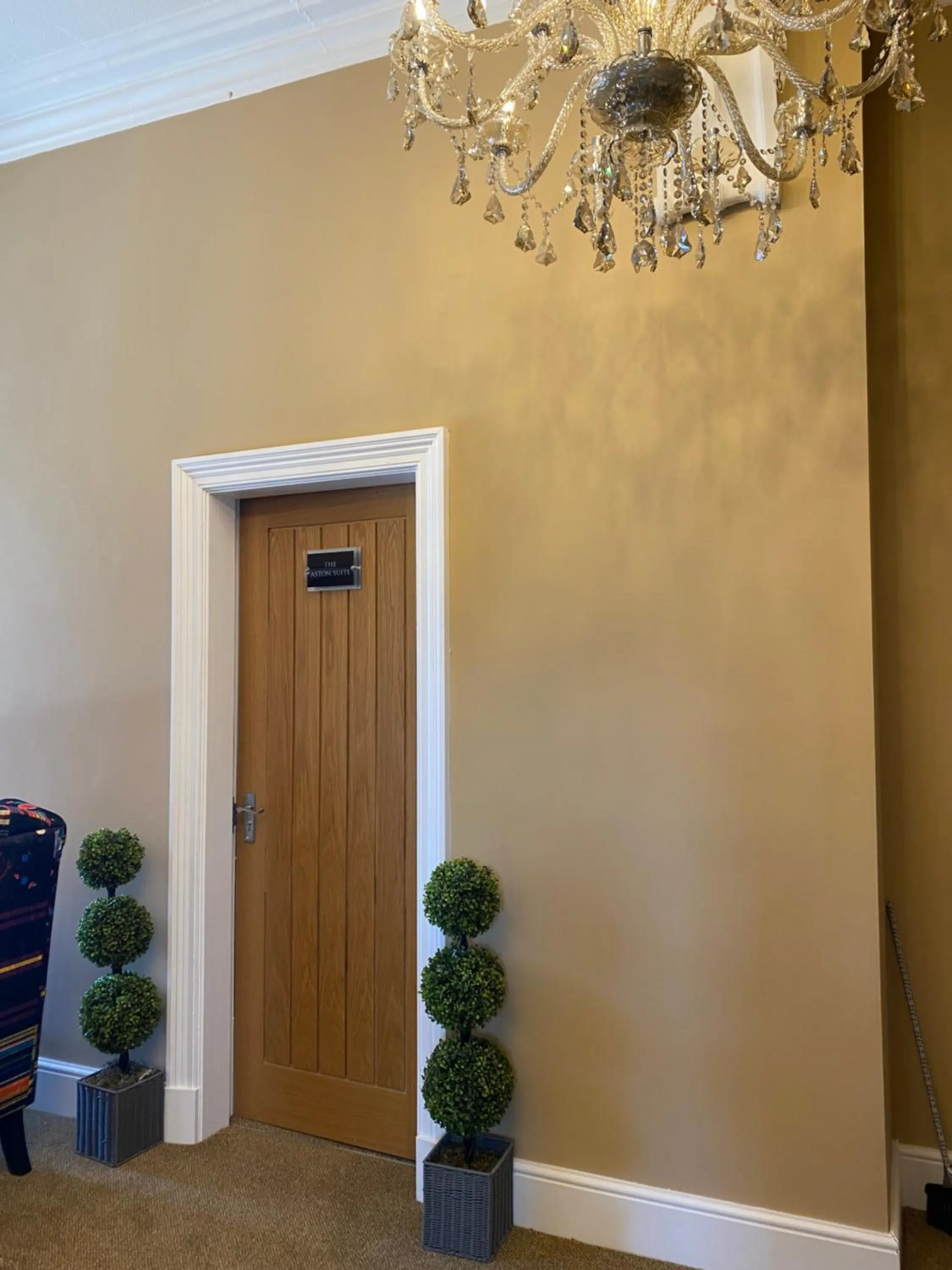 Lobby or reception in The New Talbot Hotel