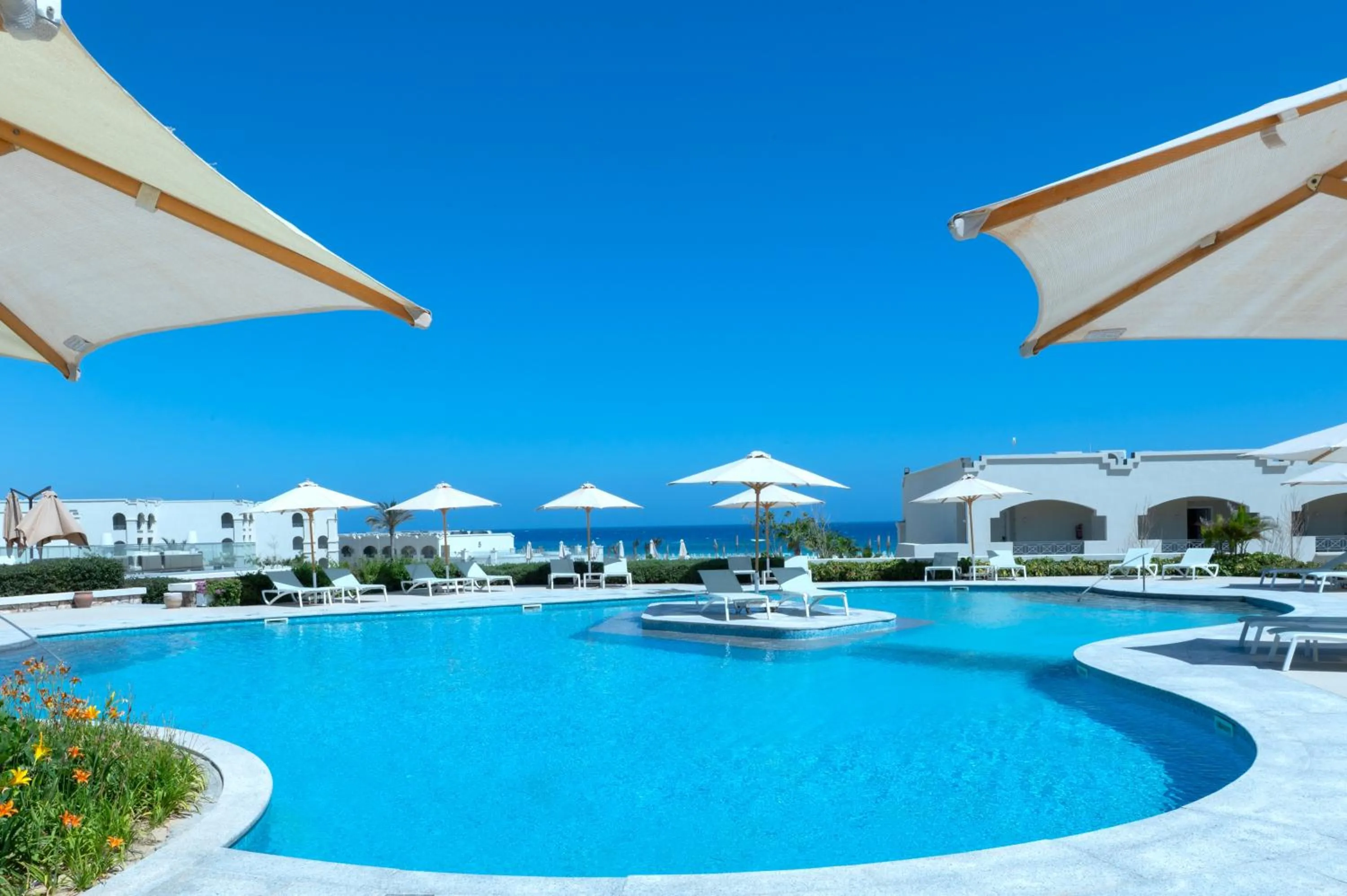 Swimming pool in Cleopatra Sidi Heneish