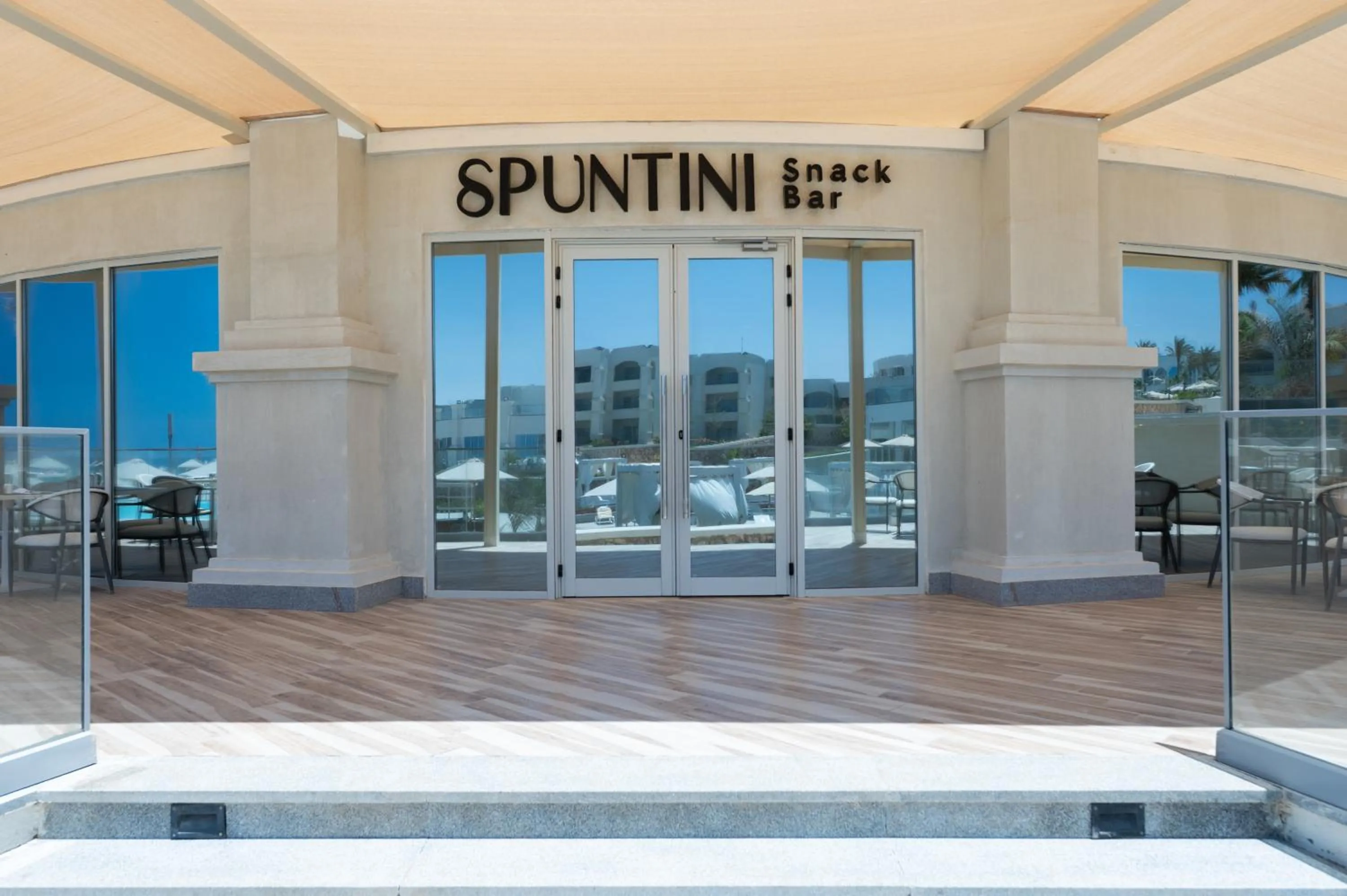 Restaurant/places to eat in Cleopatra Sidi Heneish