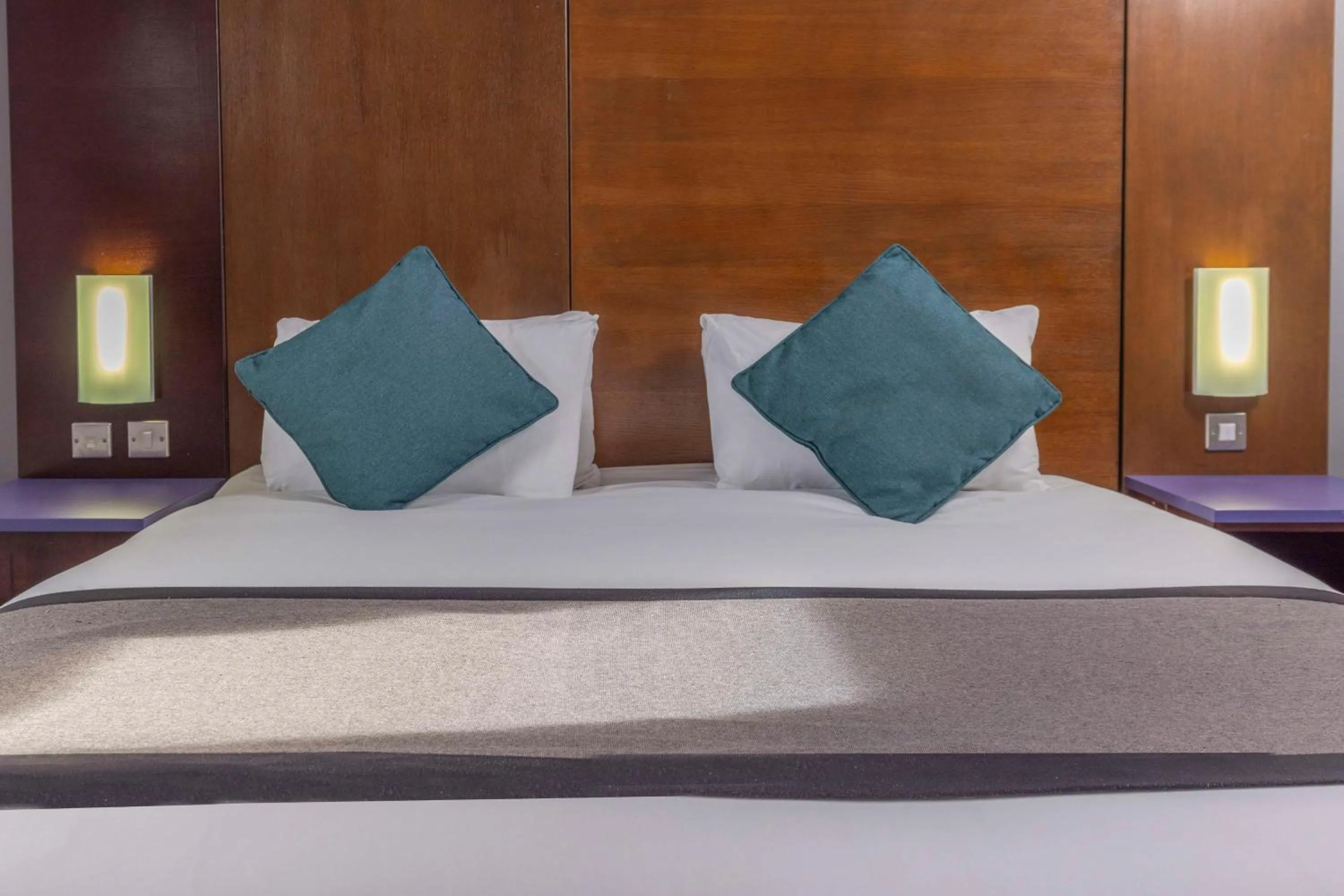 Bedroom, Bed in Best Western Sheffield City Hotel