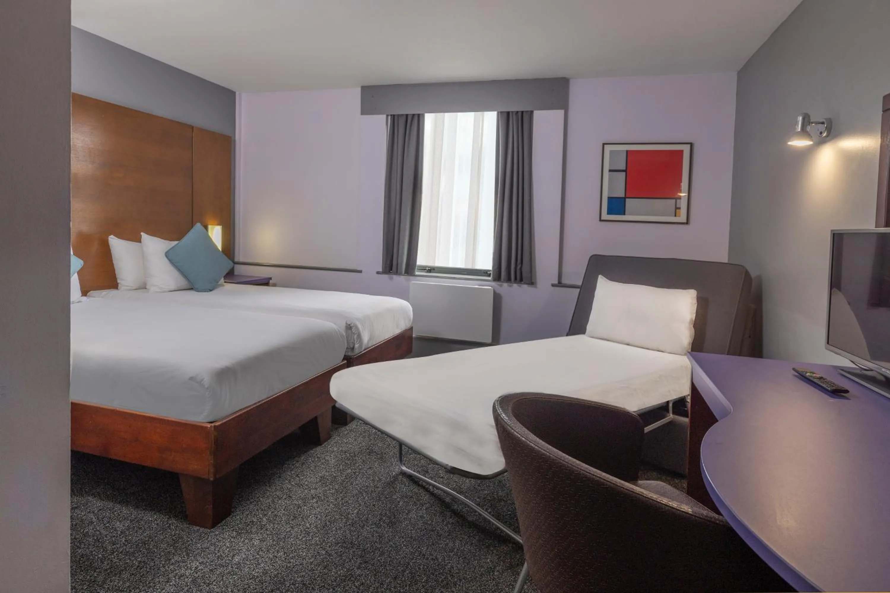 Bed in Best Western Sheffield City Hotel