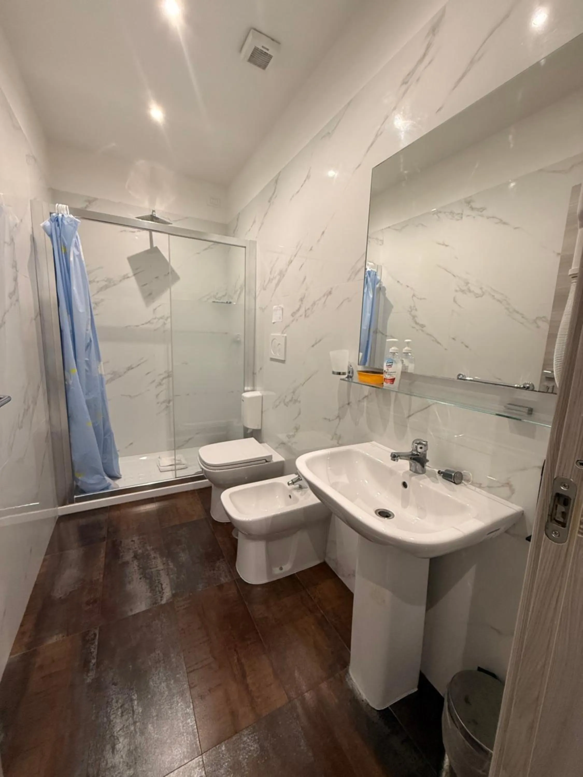 Shower in Accommodation Corallo