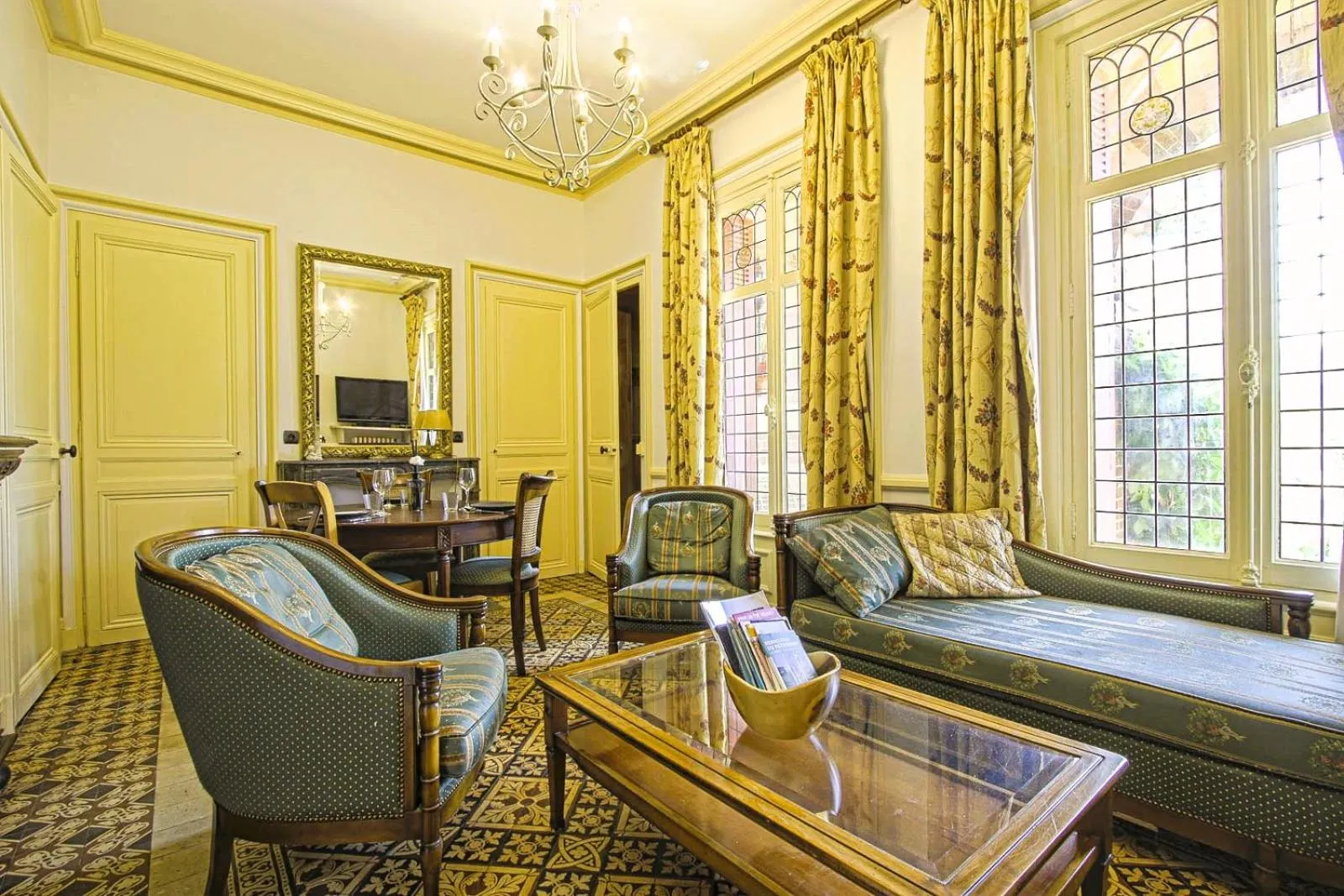 Dining area in La Villa Bligny