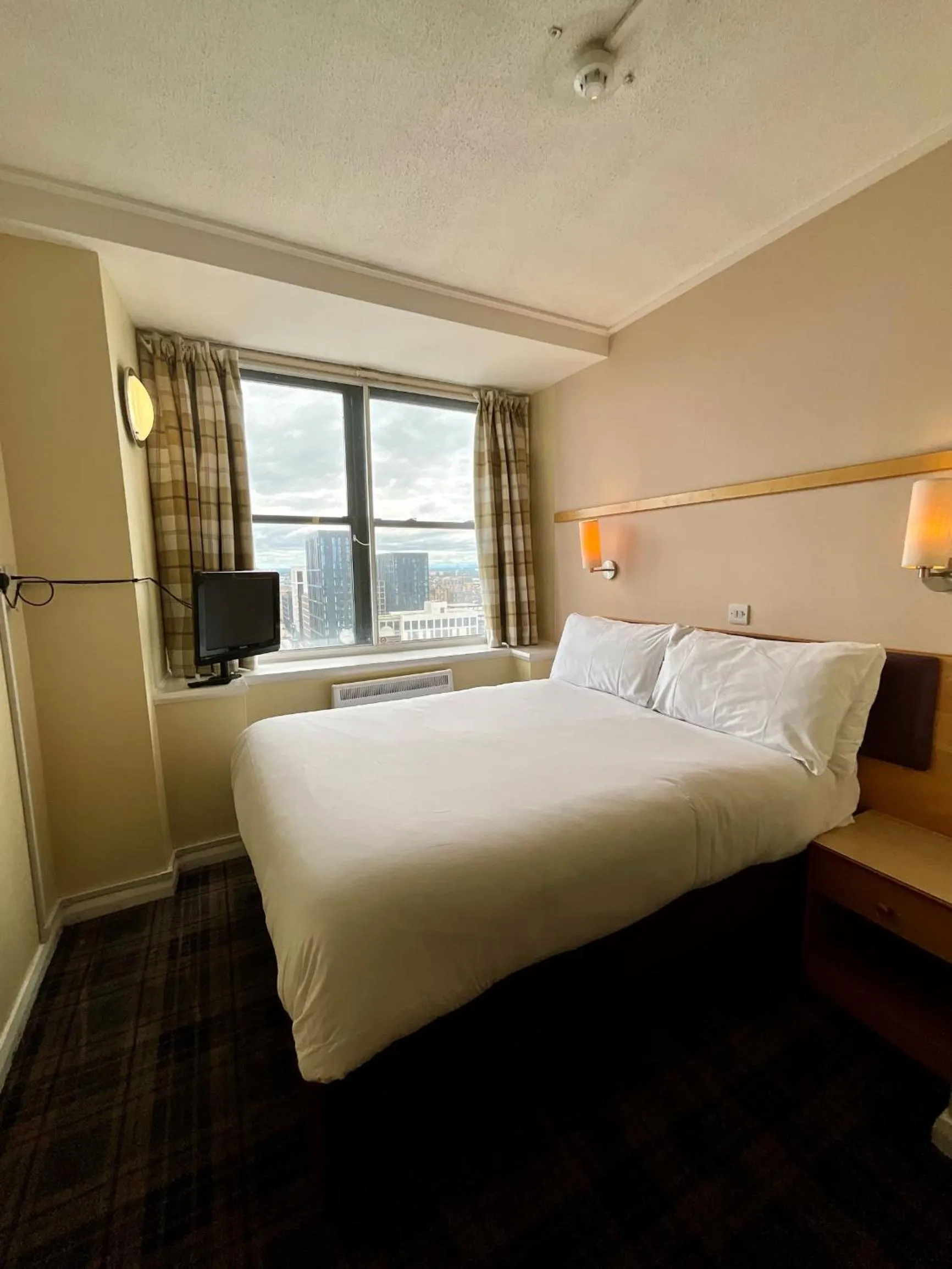 Bed in Britannia Inn Glasgow